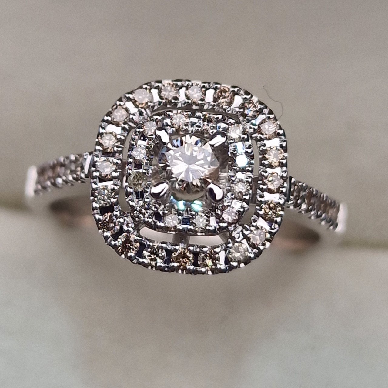 Кольцо Deimantas 104732284 17,5р 3,83гр 0,513ct. купить,NaN