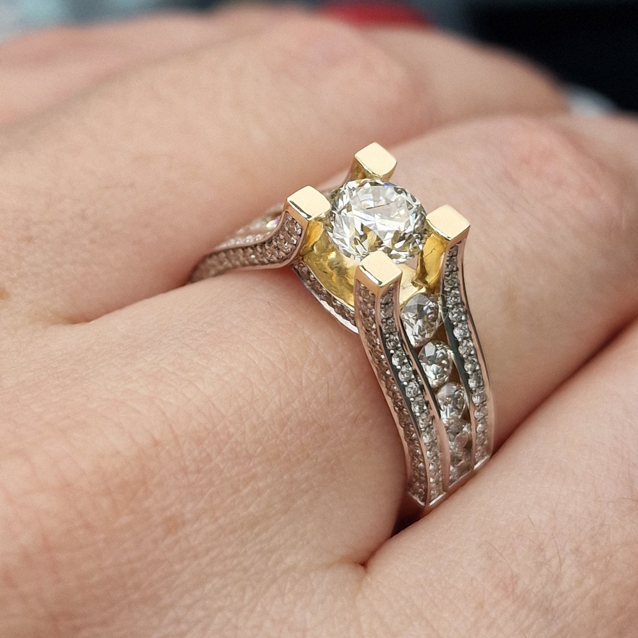 Кольцо Deimantas 105021837 18р 9,98гр 2,33ct. купить,NaN