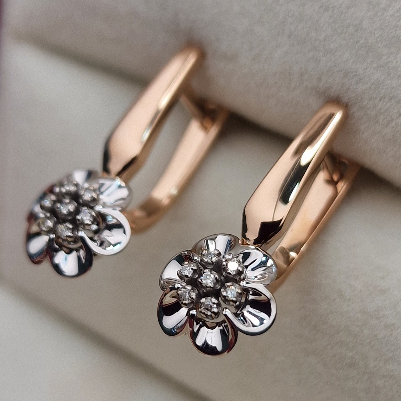 Серьги Deimantas 103383929 4,23гр 0,06ct. купить,NaN