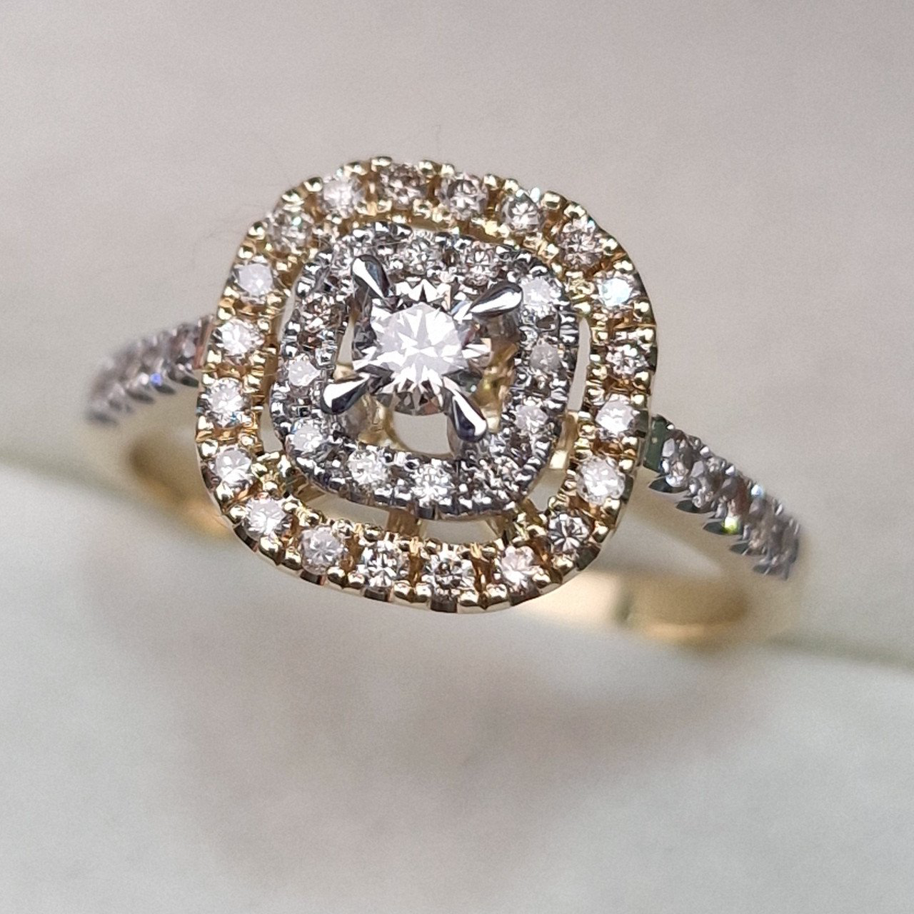 Кольцо Deimantas 104732310 17,5р 3,53гр 0,513ct. купить,NaN
