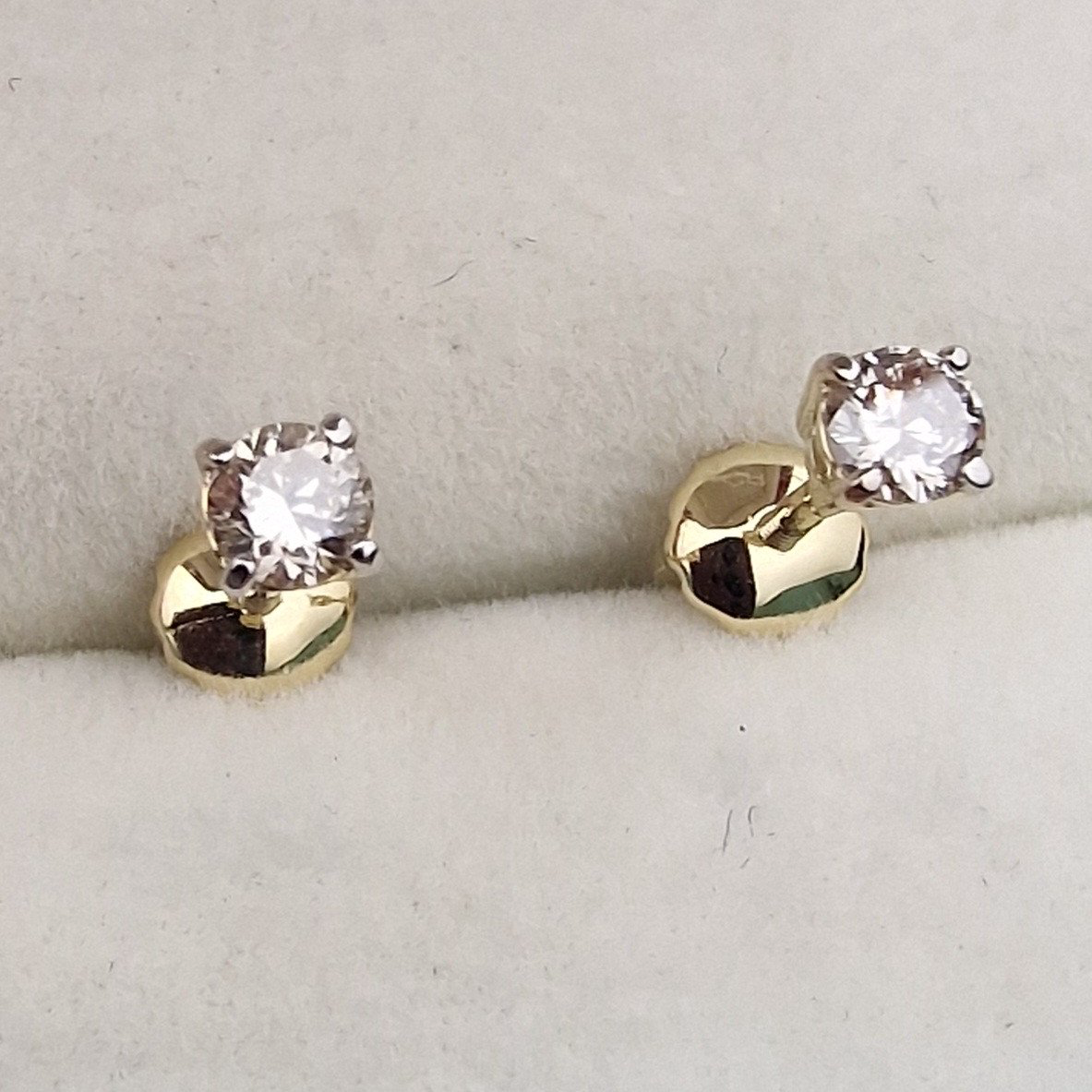 Серьги Deimantas 103384013 0,93гр 0,26ct. купить,NaN