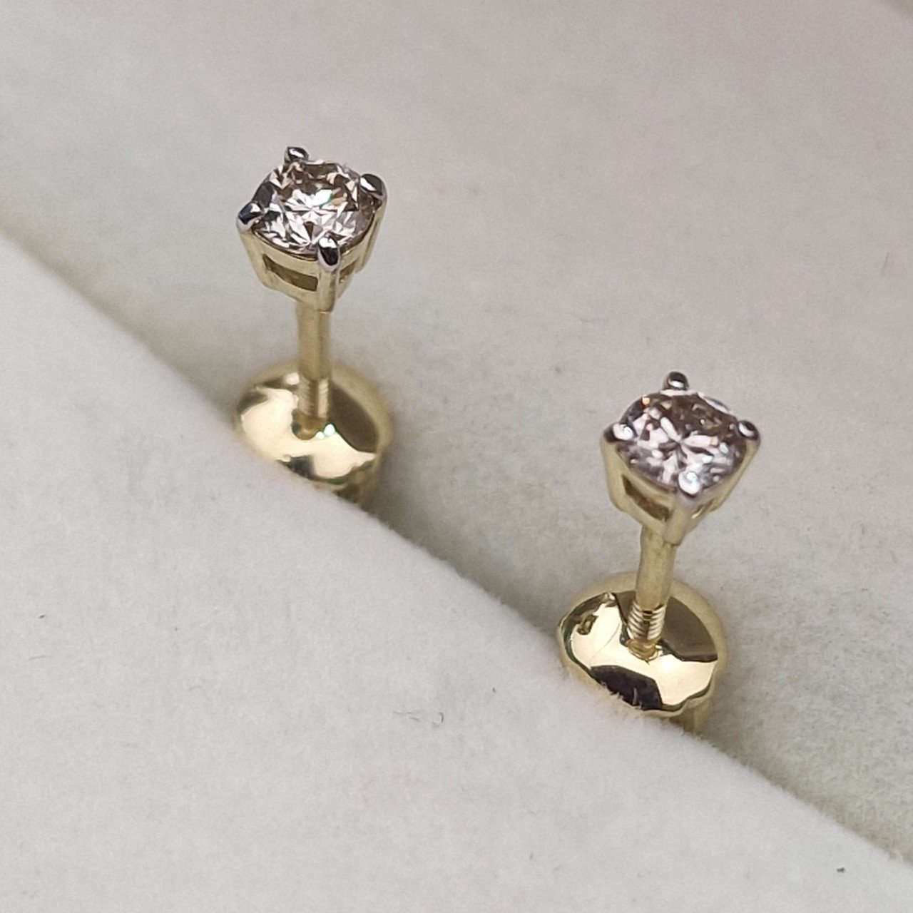 Серьги Deimantas 103384013 0,93гр 0,26ct. купить,NaN