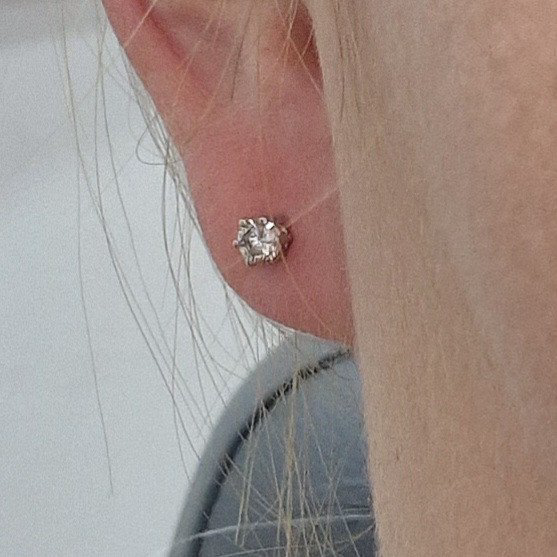 Серьги Deimantas 103384005 0,95гр 0,35ct. купить,NaN