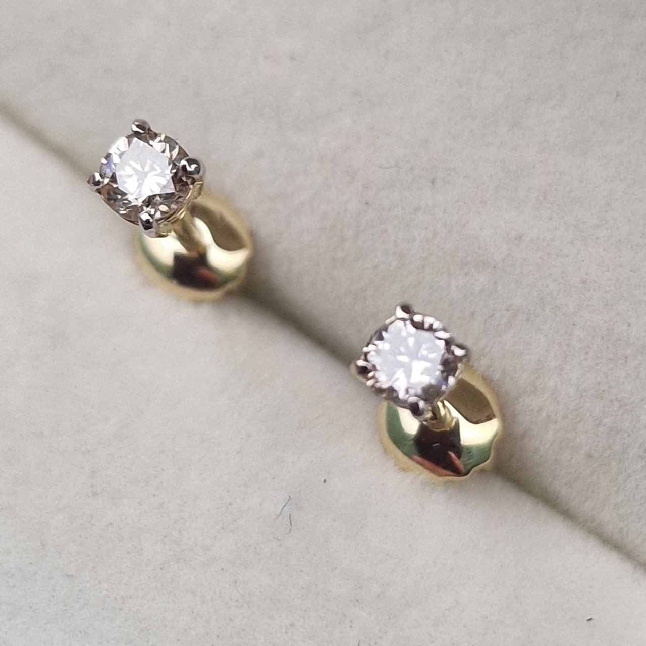 Серьги Deimantas 103384013 0,93гр 0,26ct. купить,NaN