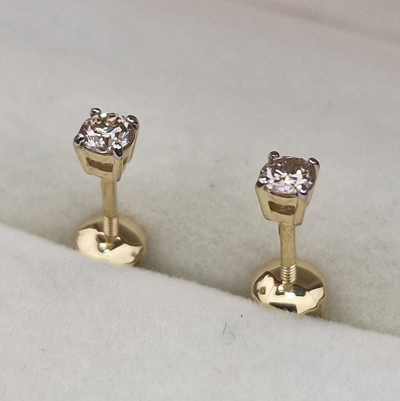 Серьги Deimantas 103384013 0,93гр 0,26ct. купить,NaN