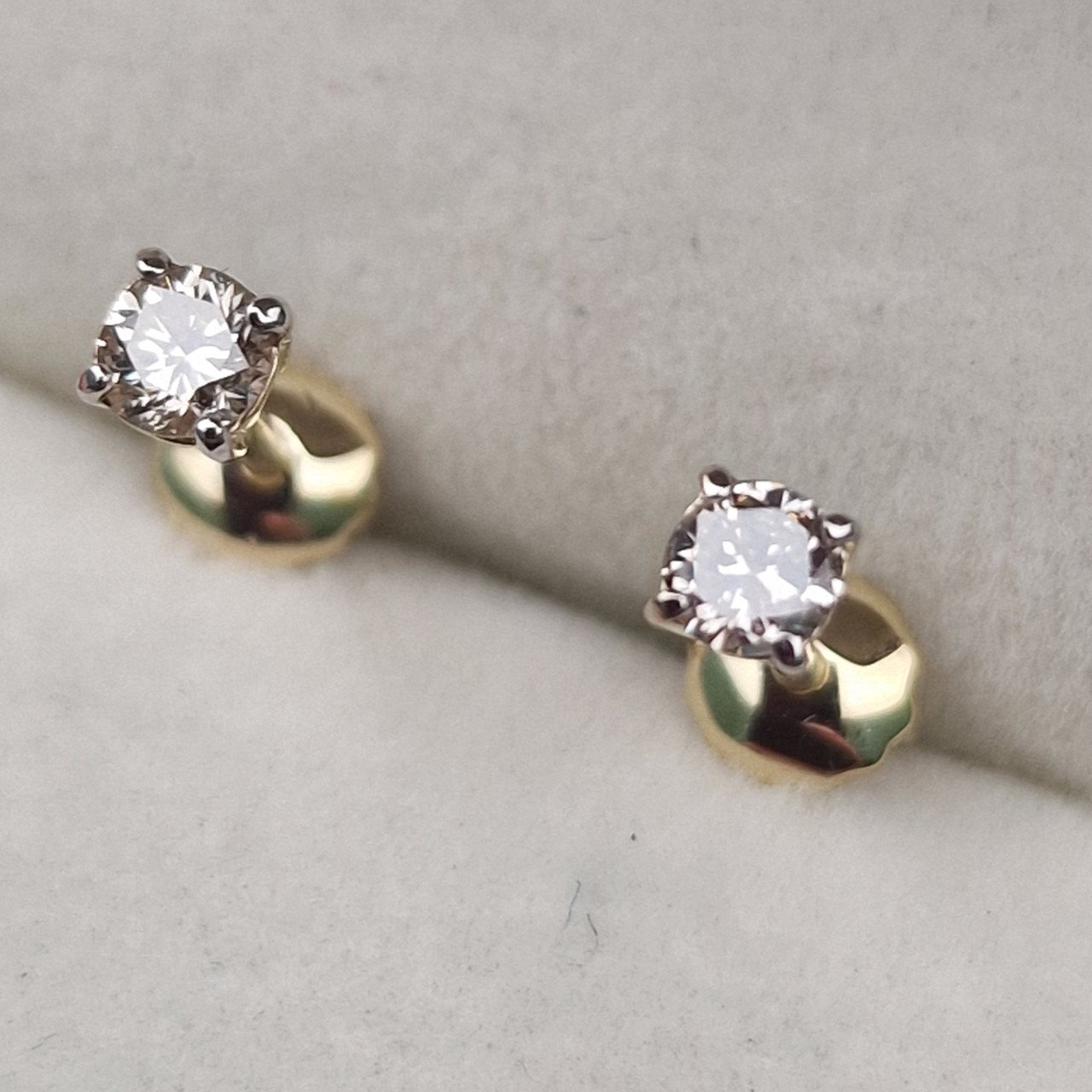 Серьги Deimantas 103384013 0,93гр 0,26ct. купить,NaN