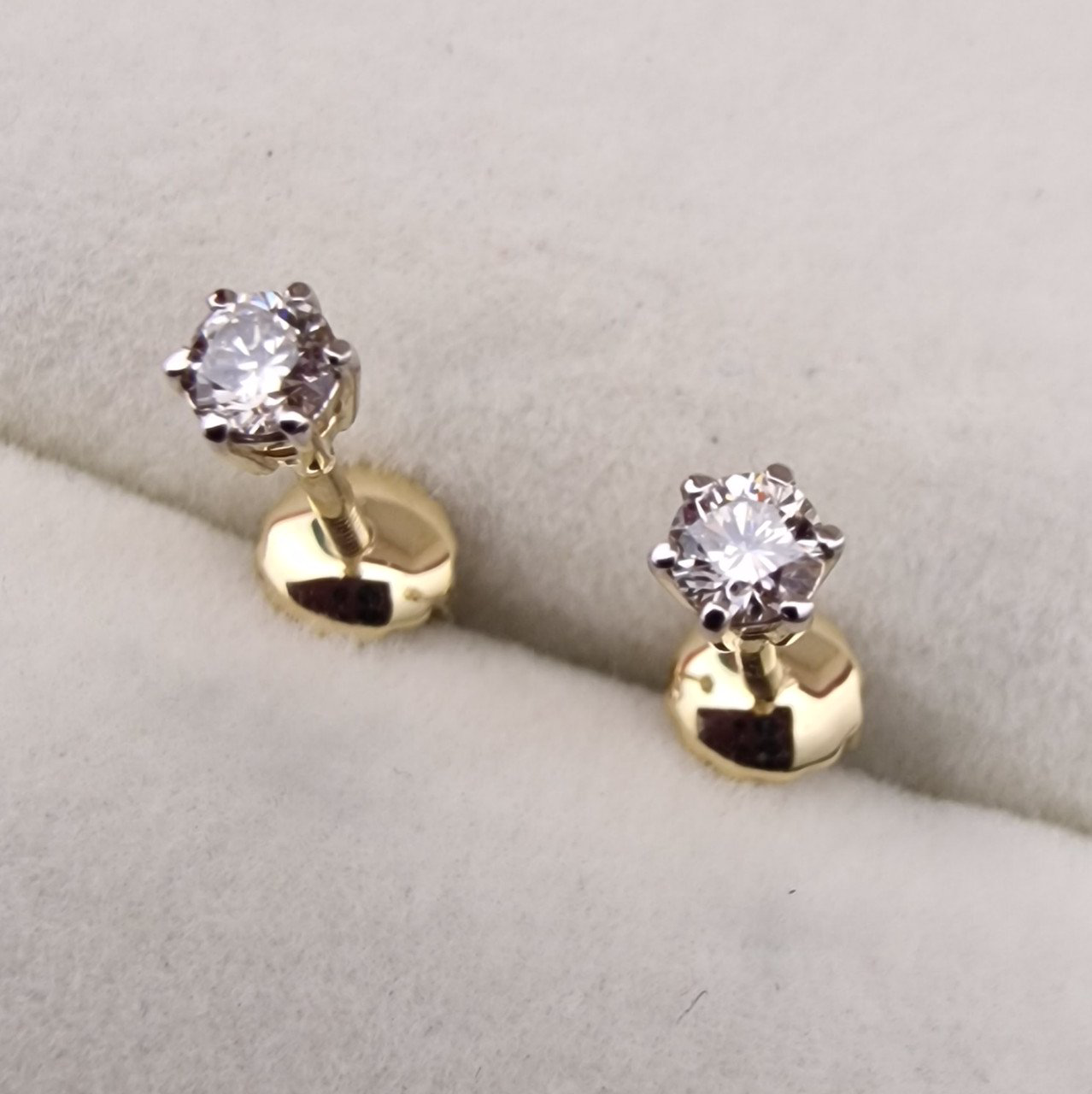 Серьги Deimantas 103384026 0,9гр 0,18ct. купить,NaN