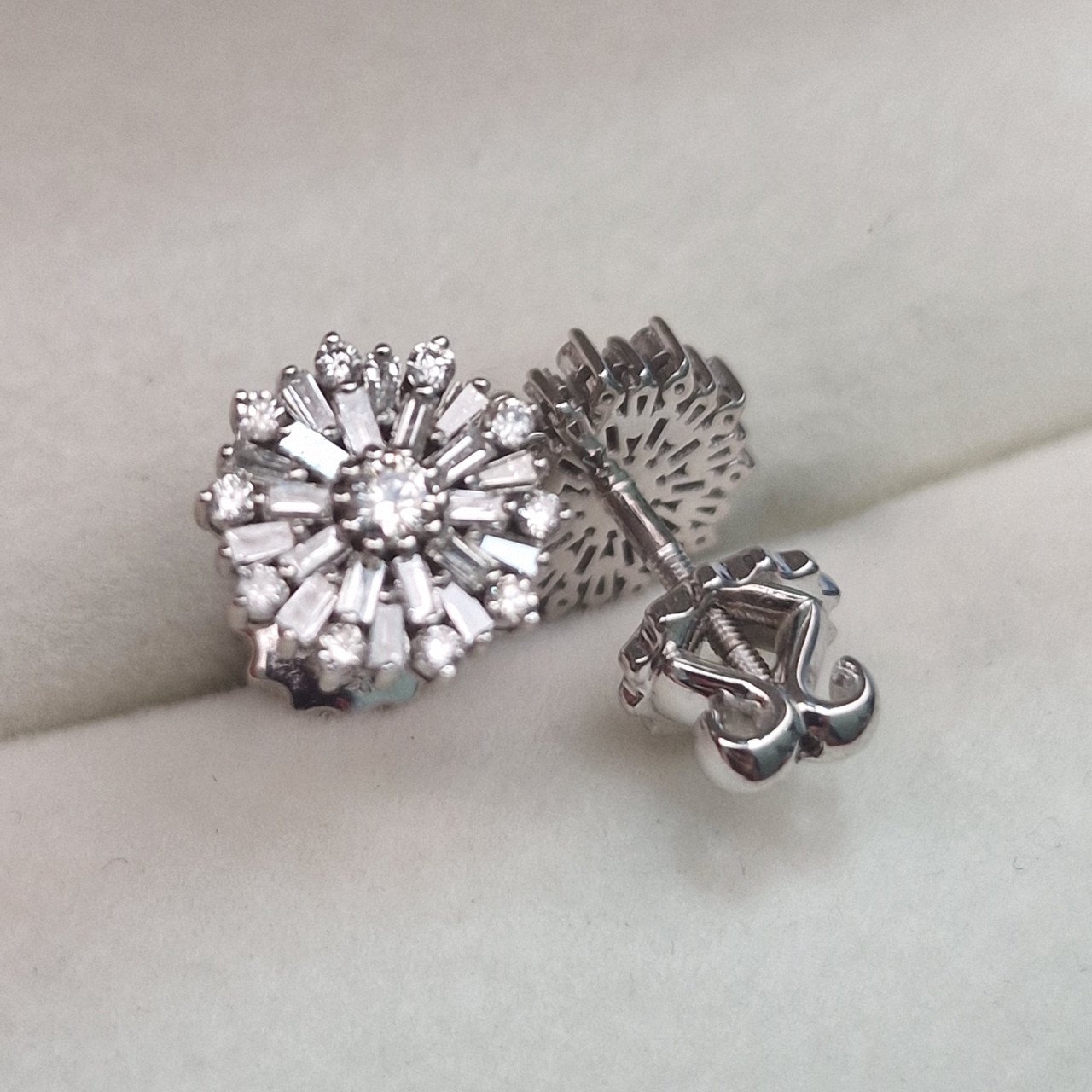 Серьги Deimantas 105031603 3,64гр 0,58ct. купить,NaN