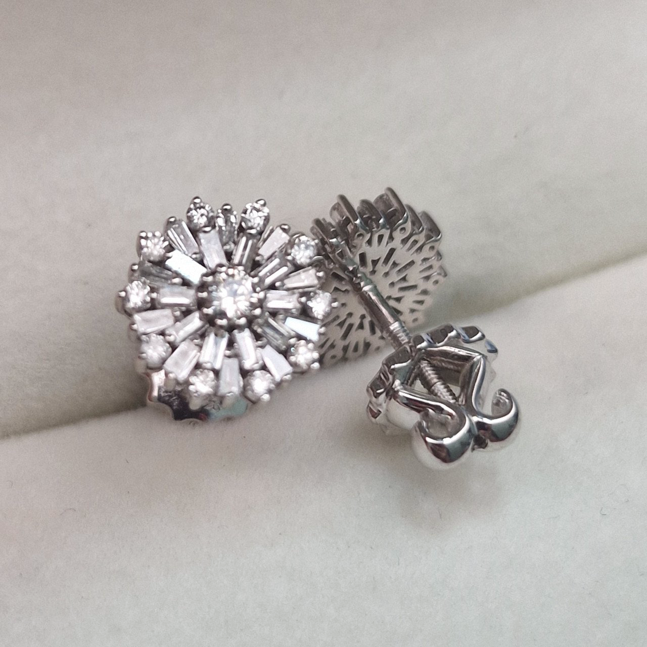 Серьги Deimantas 105031603 3,64гр 0,58ct. купить,NaN