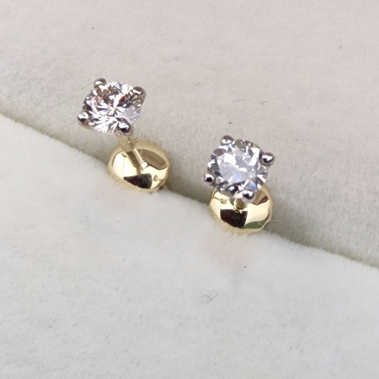 Серьги Deimantas 103384067 0,86гр 0,38ct. купить,NaN