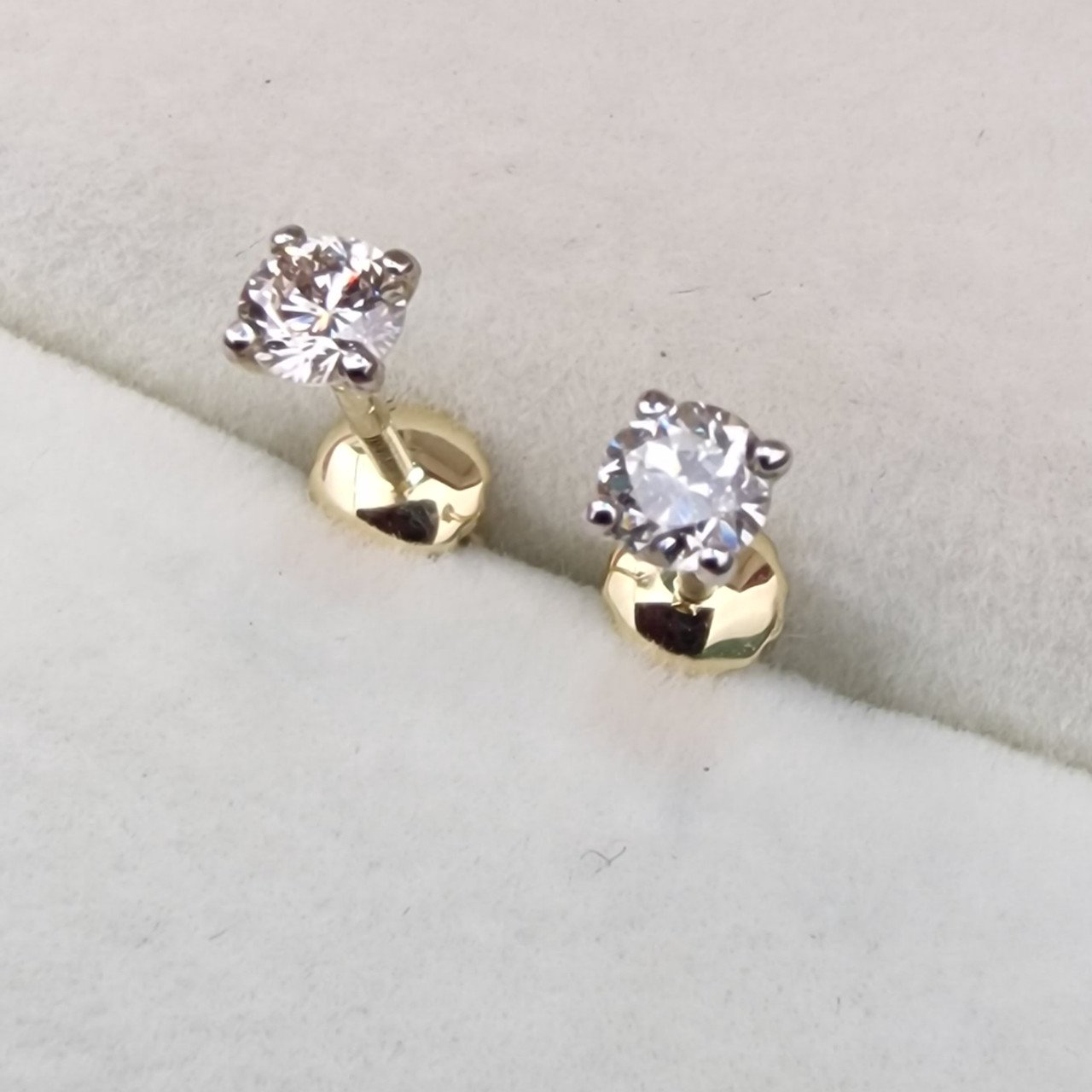 Серьги Deimantas 103384067 0,86гр 0,38ct. купить,NaN