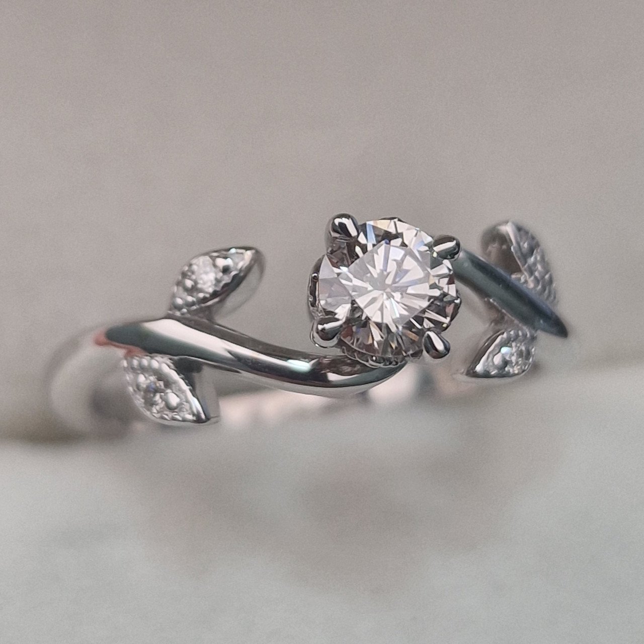 Кольцо Deimantas 104832545 17,5р 3,22гр 0,47ct. купить,NaN