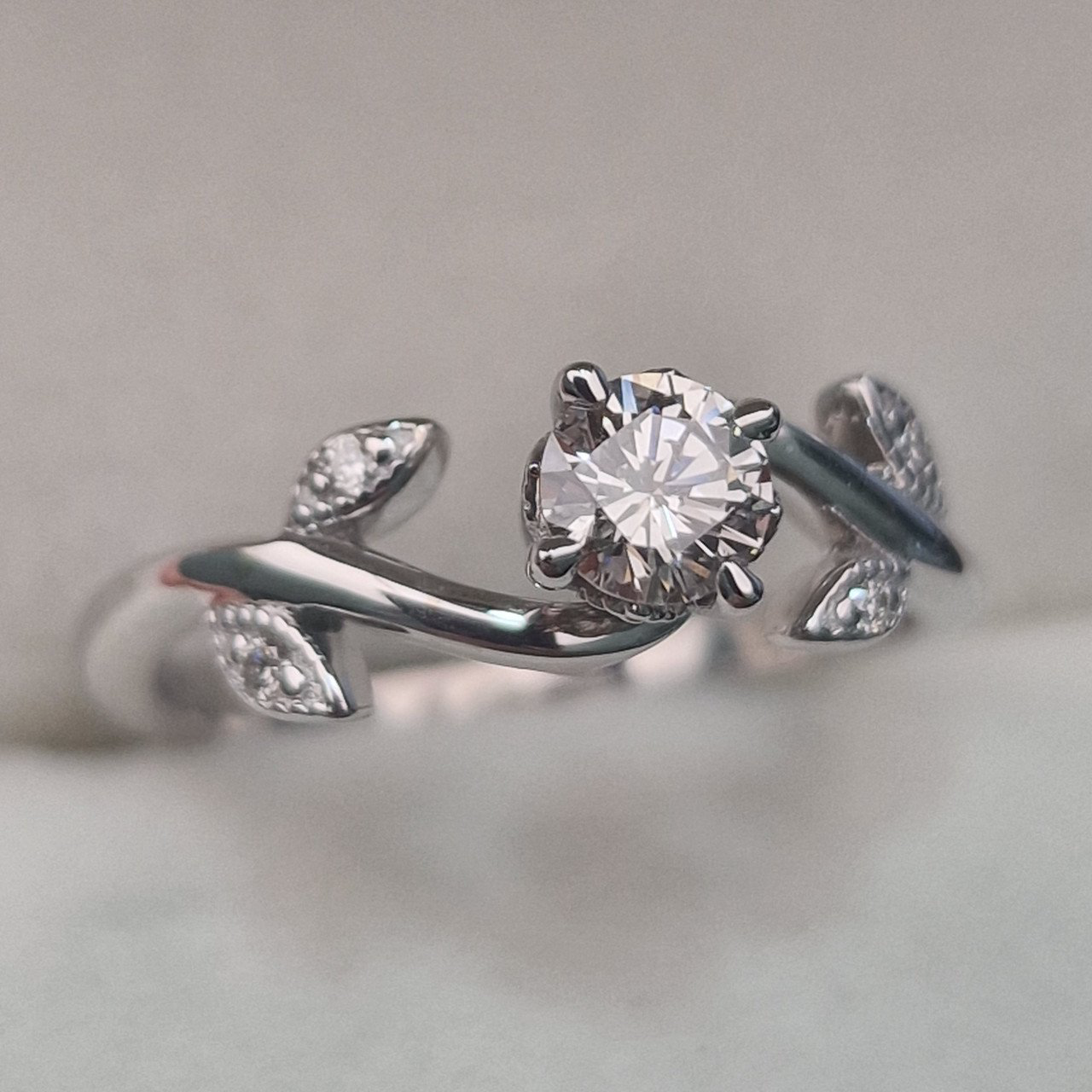 Кольцо Deimantas 104832545 17,5р 3,22гр 0,47ct. купить,NaN