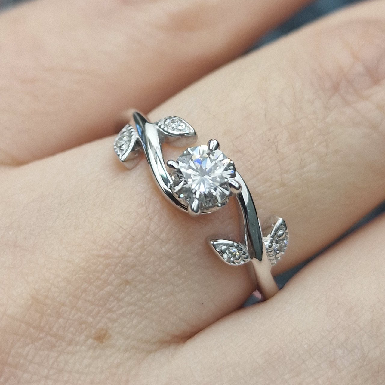 Кольцо Deimantas 104832545 17,5р 3,22гр 0,47ct. купить,NaN