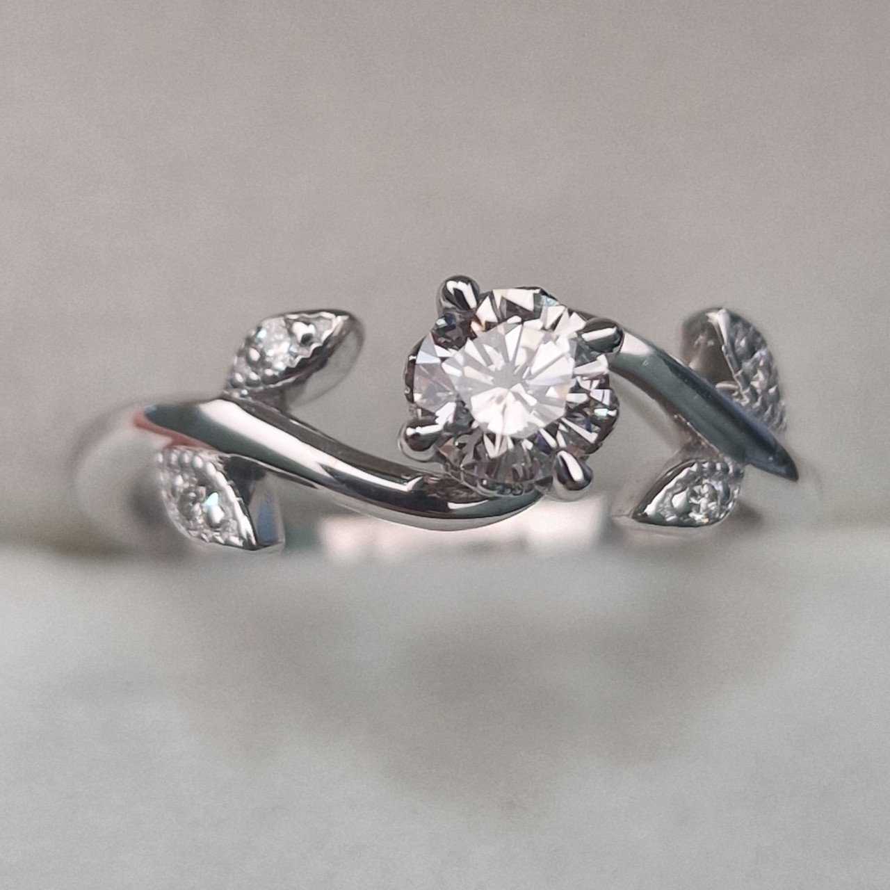 Кольцо Deimantas 104832545 17,5р 3,22гр 0,47ct. купить,NaN