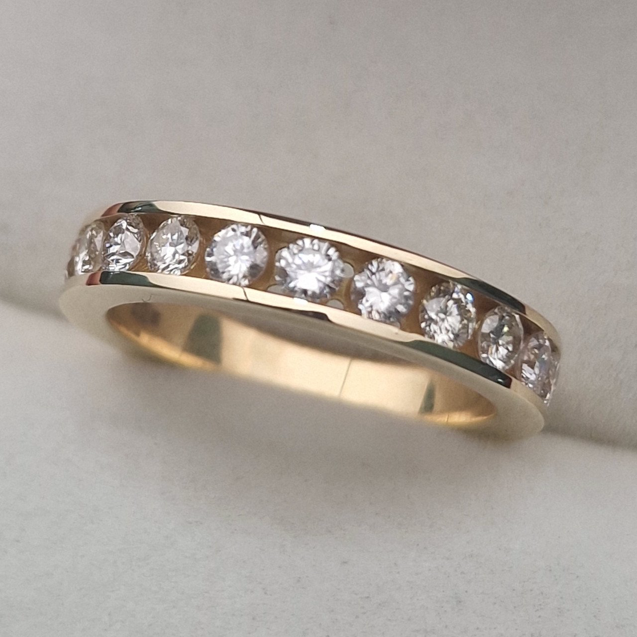Кольцо Deimantas 104832528 17р 4,46гр 0,90ct. купить,NaN