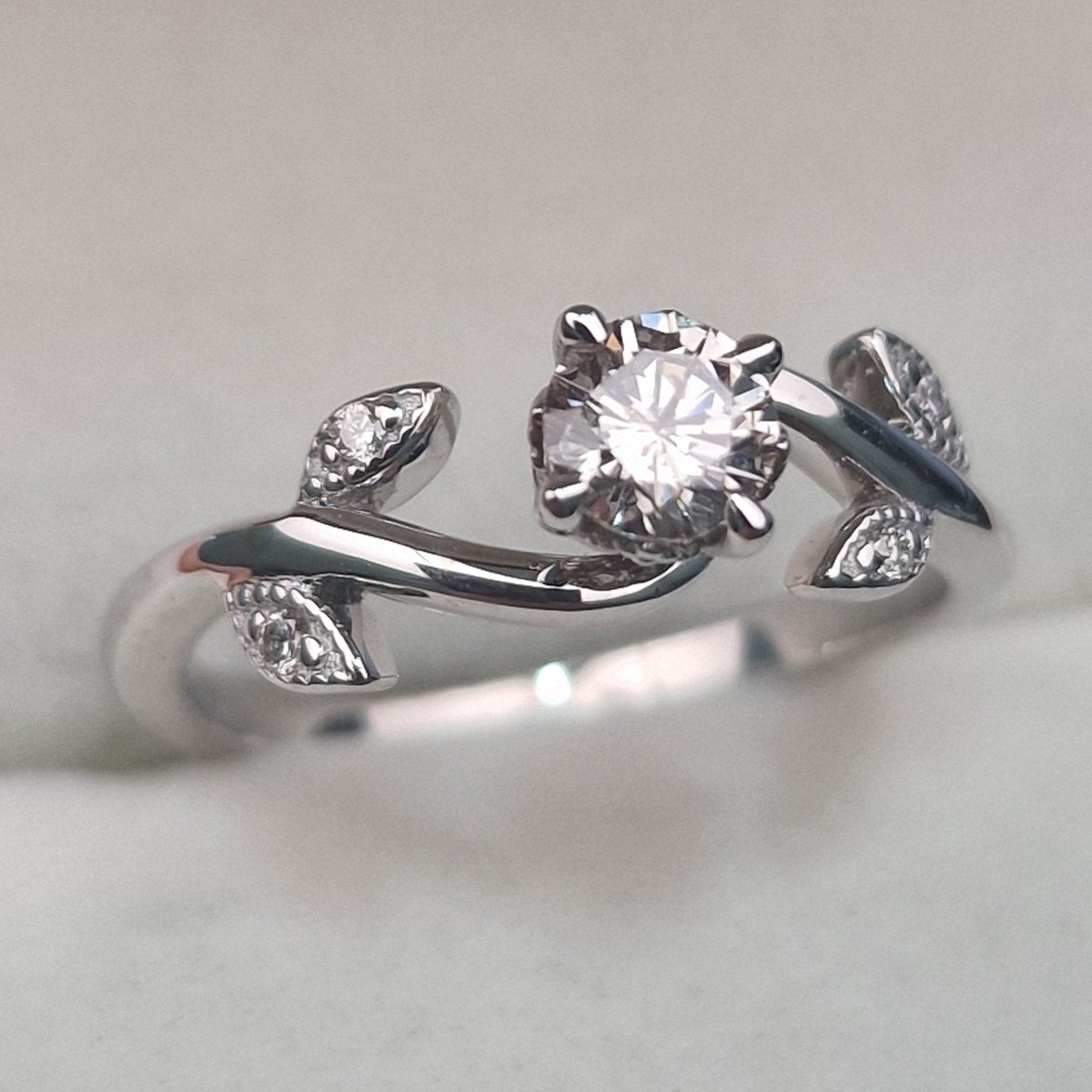 Кольцо Deimantas 104832545 17,5р 3,22гр 0,47ct. купить,NaN