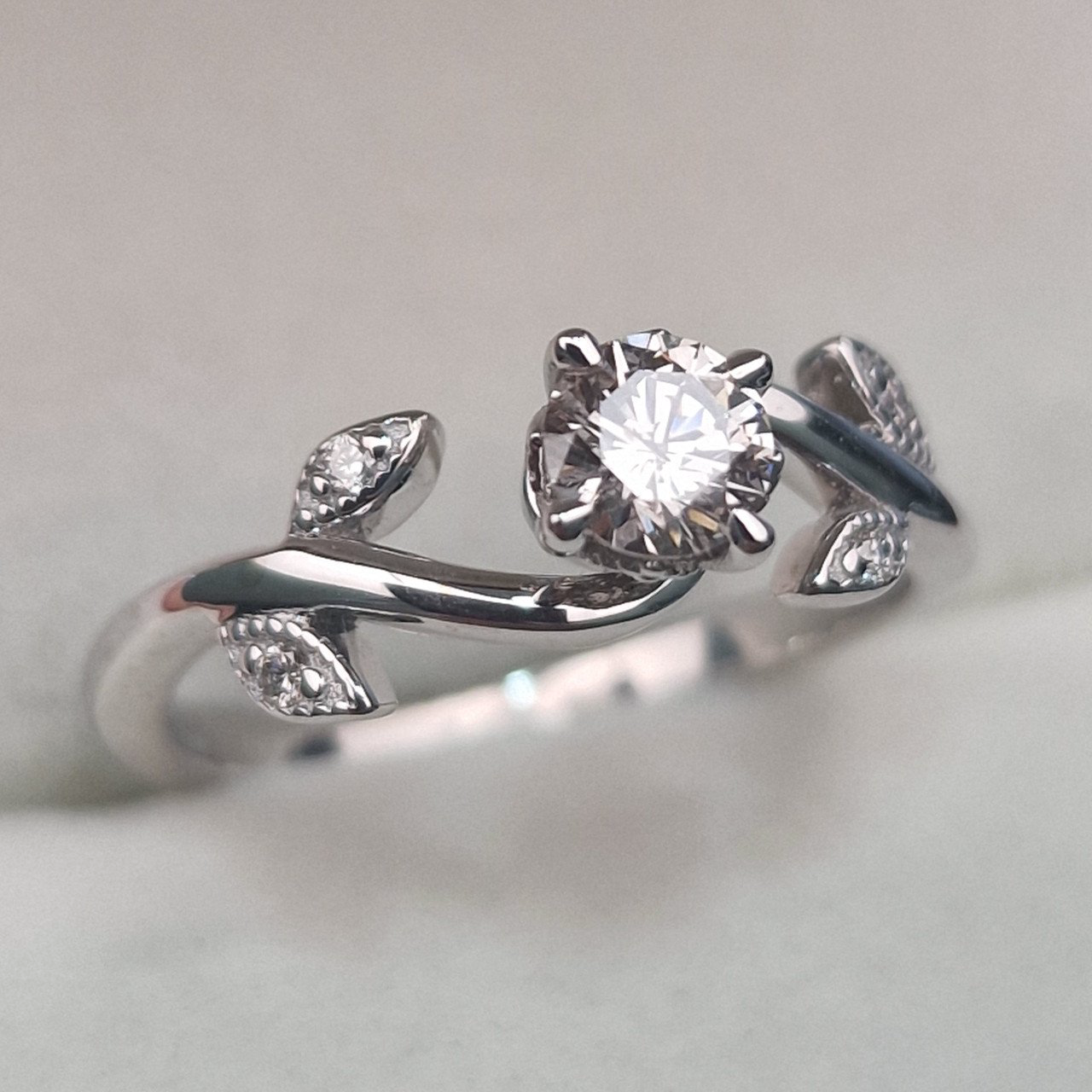 Кольцо Deimantas 104832545 17,5р 3,22гр 0,47ct. купить,NaN
