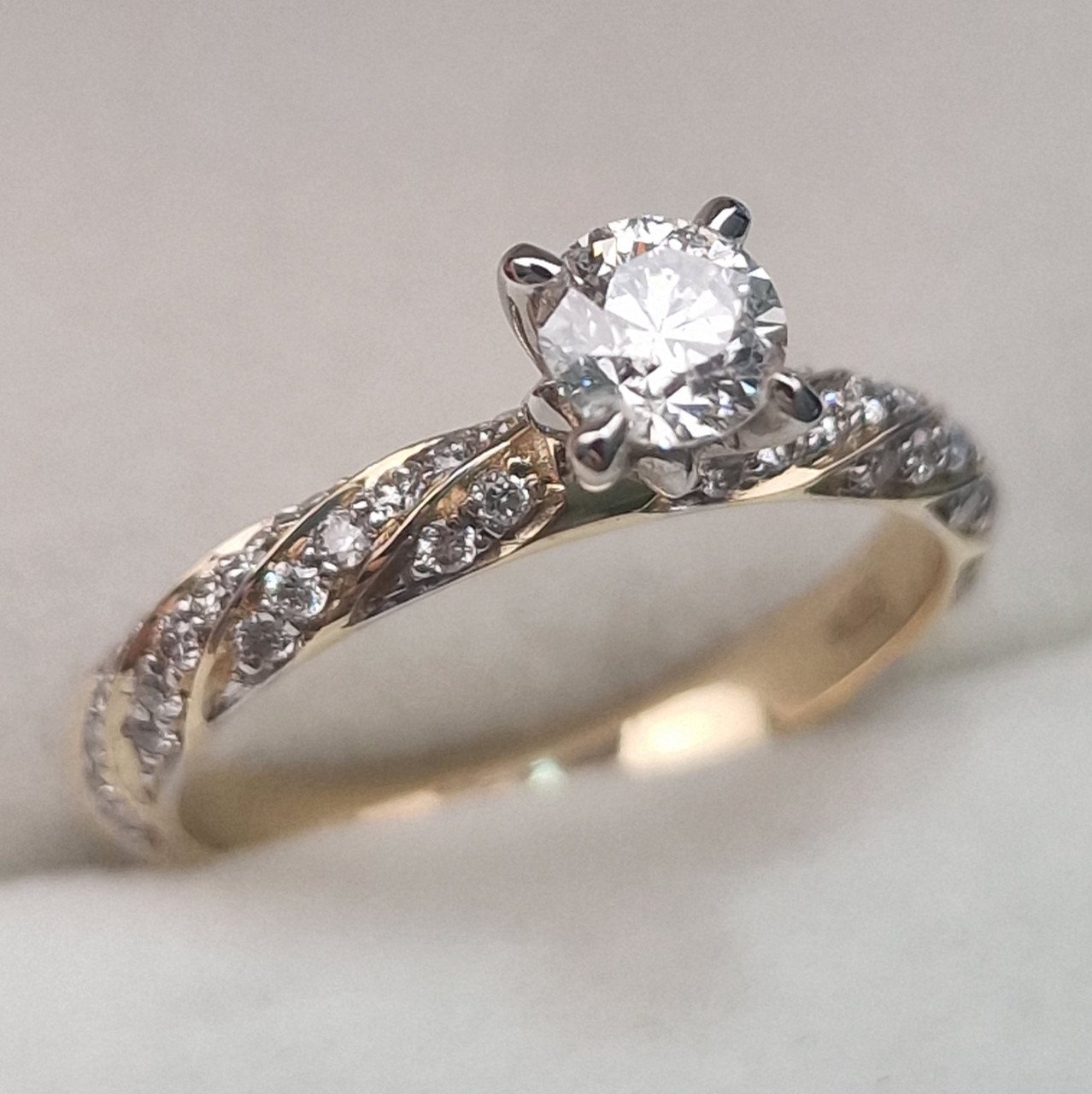 Кольцо Deimantas 104832591 17р 2,9гр 0,79ct. купить,NaN