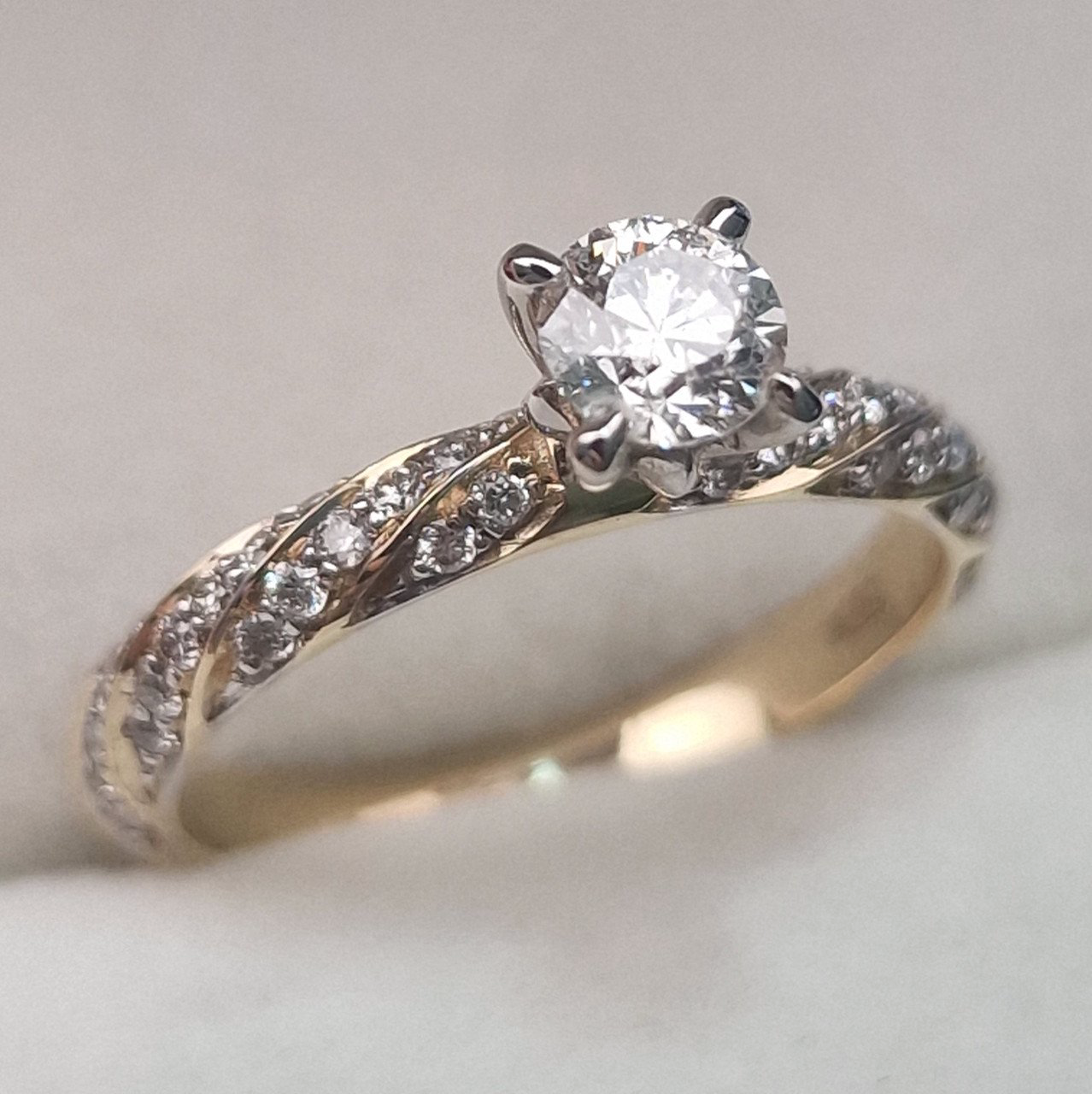 Кольцо Deimantas 104832591 17р 2,9гр 0,79ct. купить,NaN