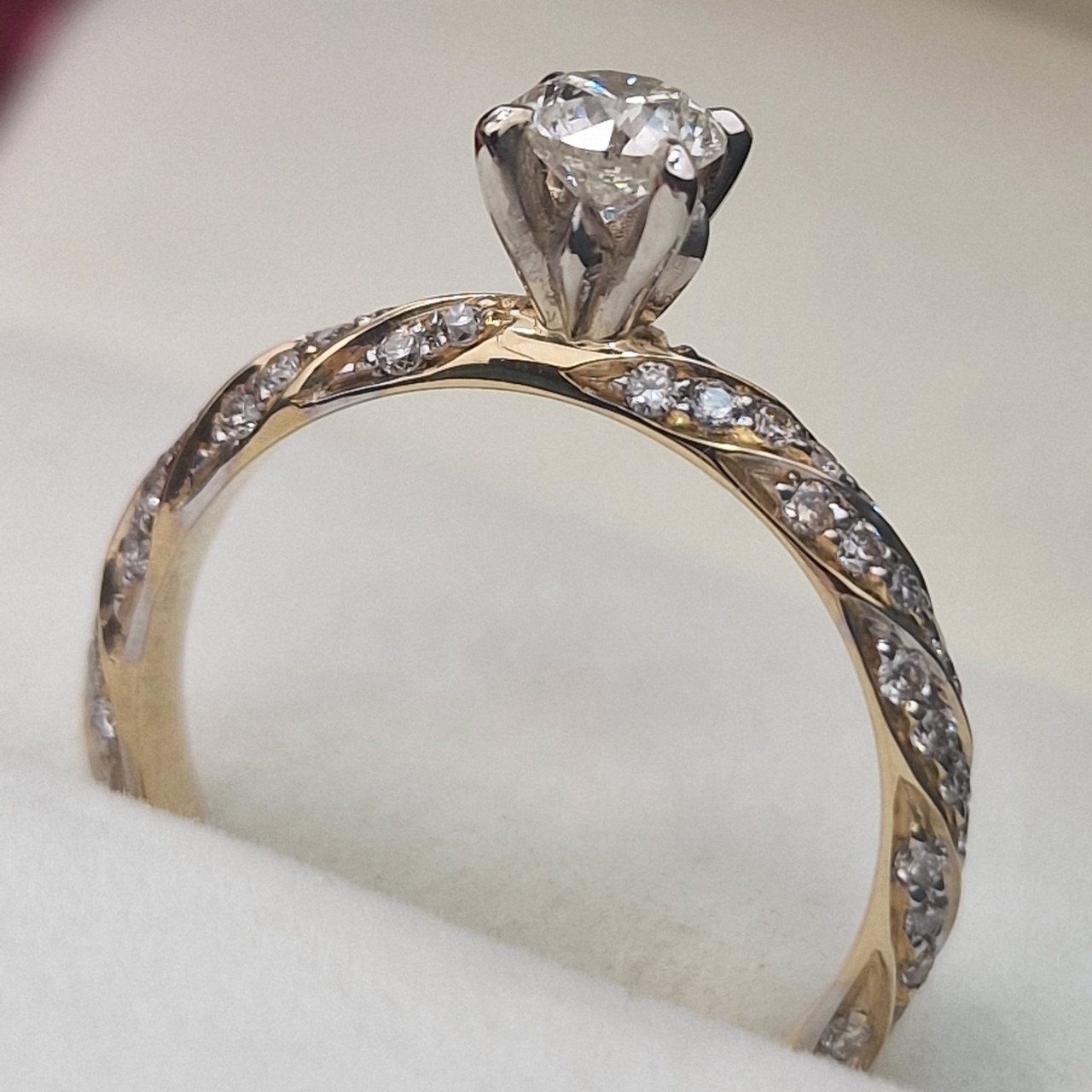 Кольцо Deimantas 104832591 17р 2,9гр 0,79ct. купить,NaN
