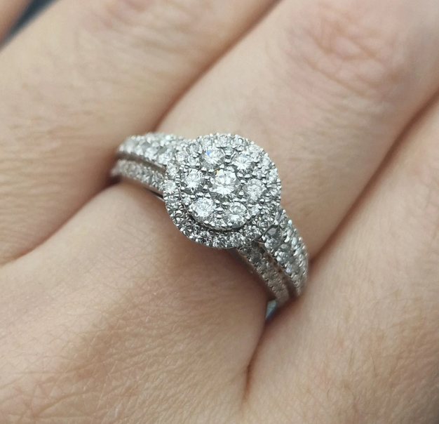 Комплект Deimantas 105061490 1,15ct 1,095ct. купить,NaN