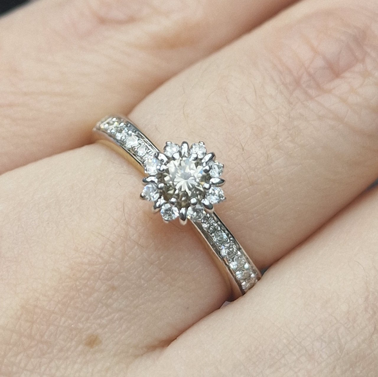 Кольцо Deimantas 104832593 17,5р 3,07гр 0,42ct. купить,NaN