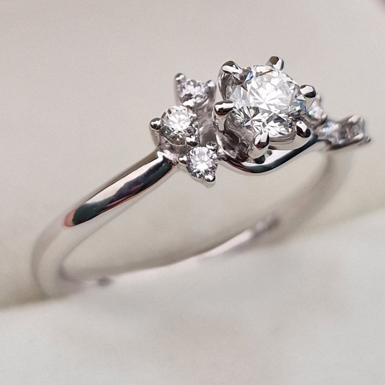 Кольцо Deimantas 103593258 16,5р 2,87гр 0,40ct. купить,NaN