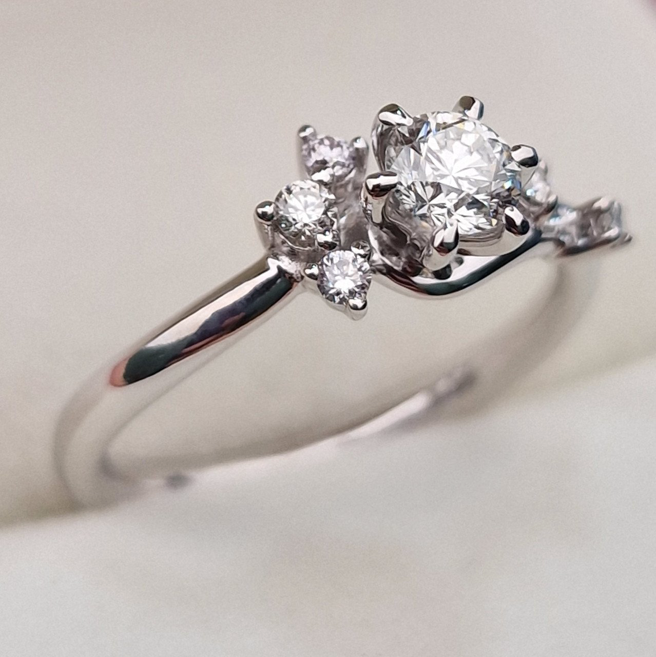 Кольцо Deimantas 103593258 16,5р 2,87гр 0,40ct. купить,NaN