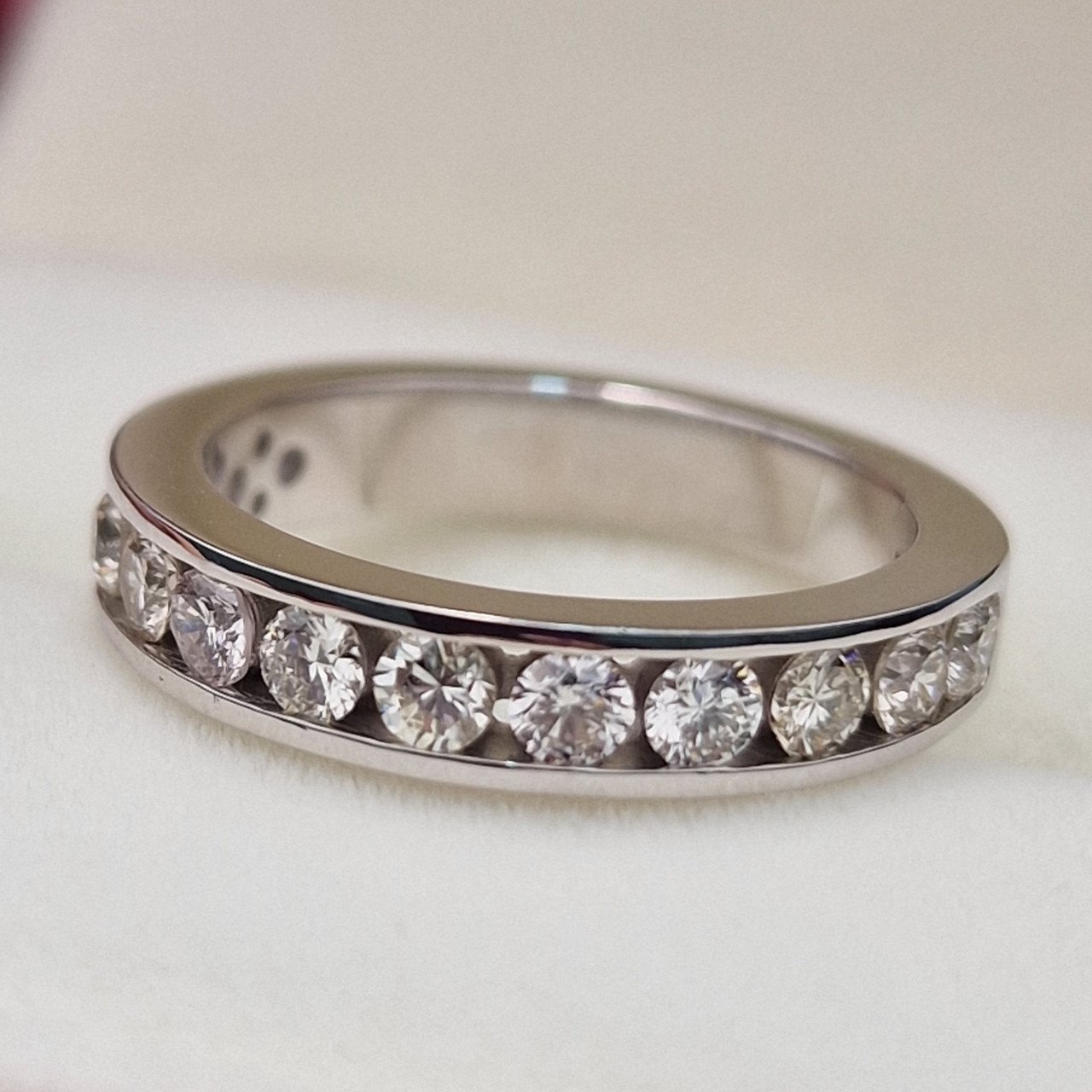 Кольцо Deimantas 103593219 16р 4,43гр 0,90ct. купить,NaN