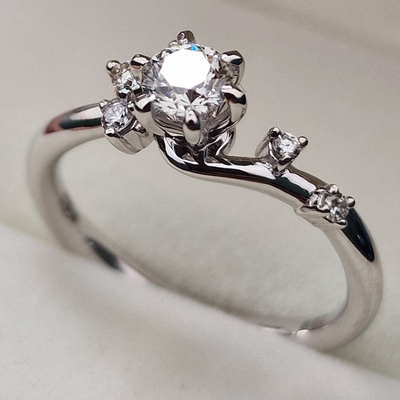 Кольцо Deimantas 103593258 16,5р 2,87гр 0,40ct. купить,NaN