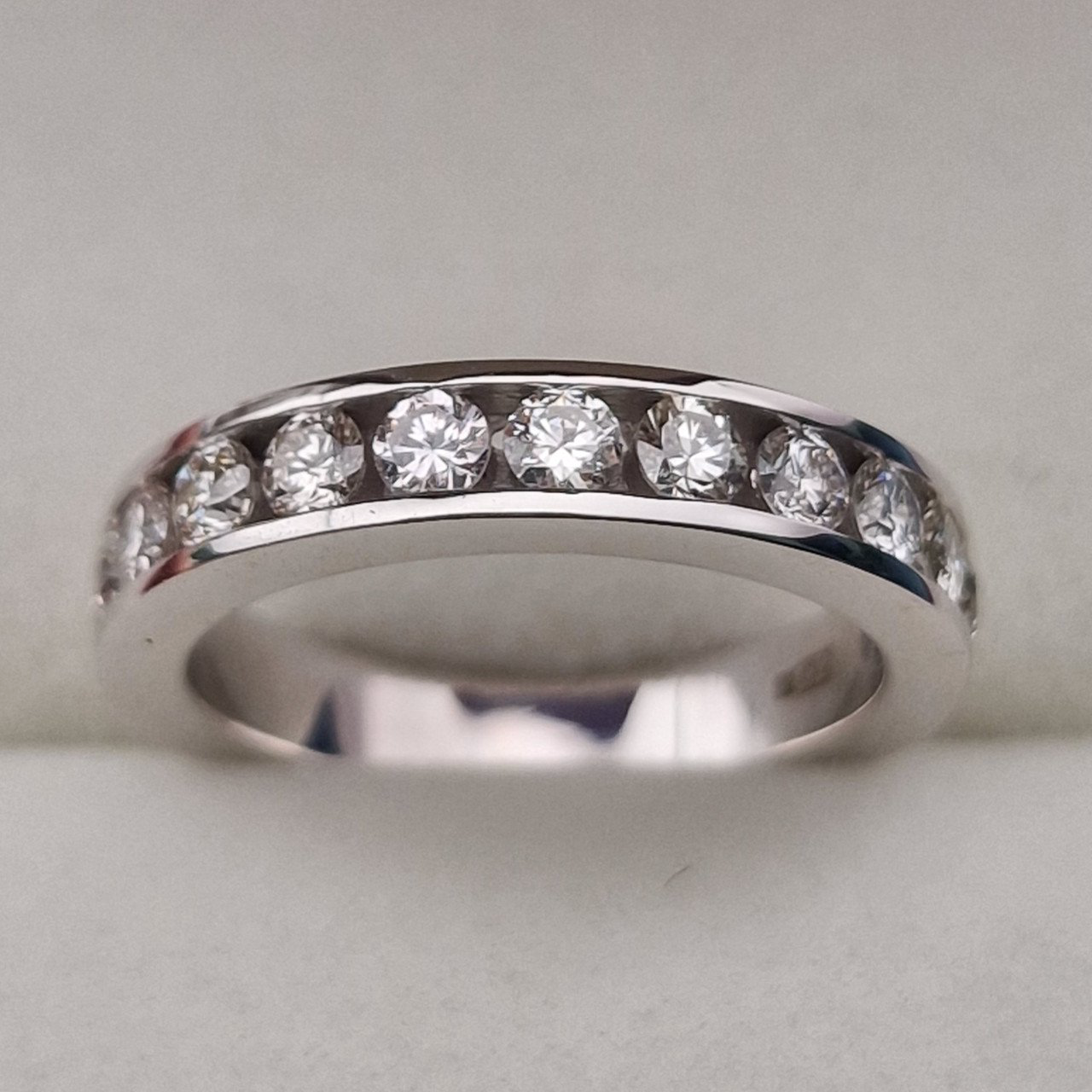 Кольцо Deimantas 103593219 16р 4,43гр 0,90ct. купить,NaN