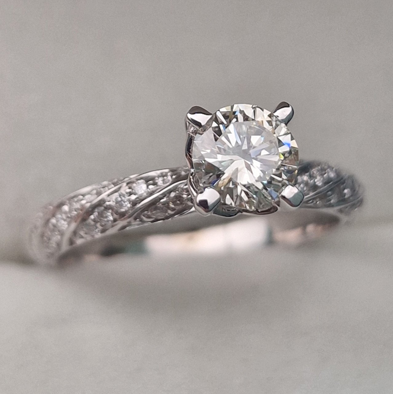 Кольцо Deimantas 104832687 17р 3,94гр 0,88ct. купить,NaN