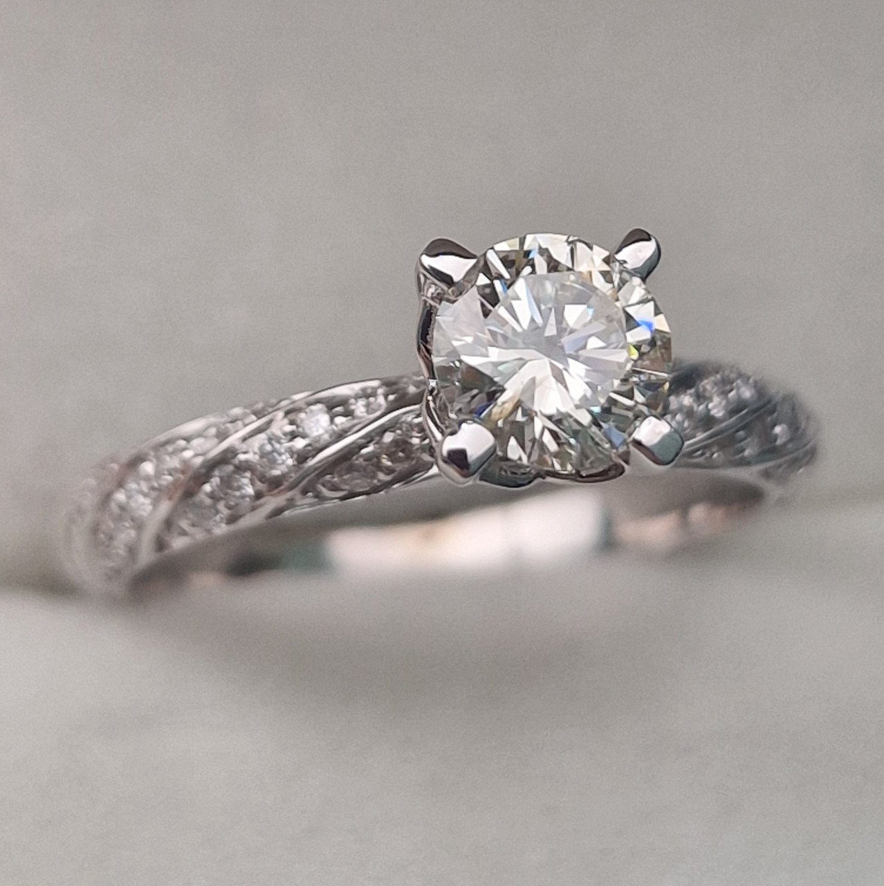Кольцо Deimantas 104832687 17р 3,94гр 0,88ct. купить,NaN