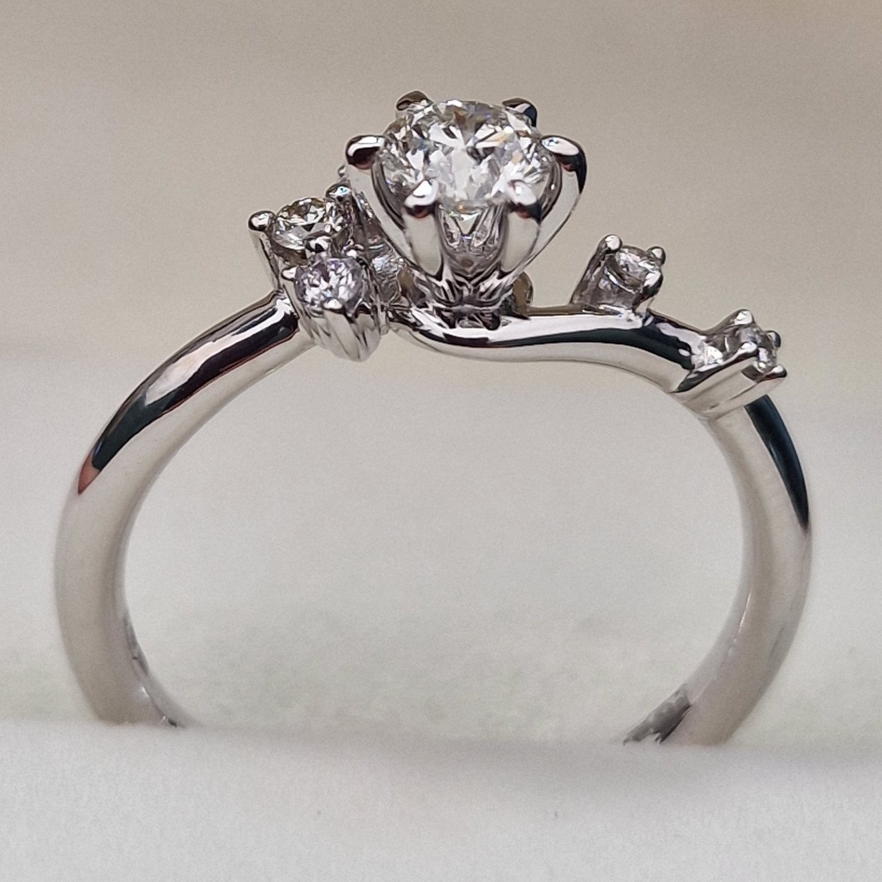Кольцо Deimantas 103593258 16,5р 2,87гр 0,40ct. купить,NaN