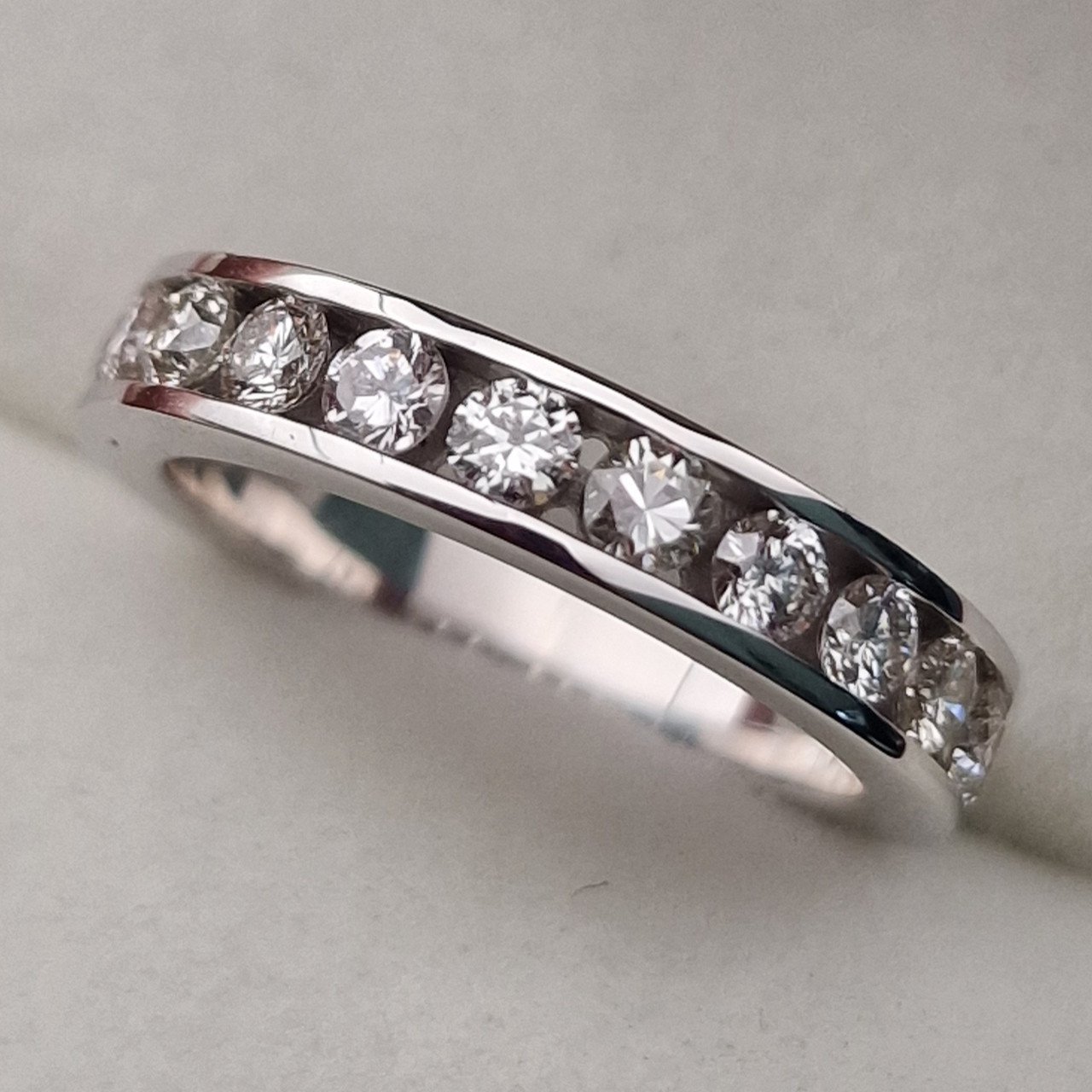Кольцо Deimantas 103593219 16р 4,43гр 0,90ct. купить,NaN