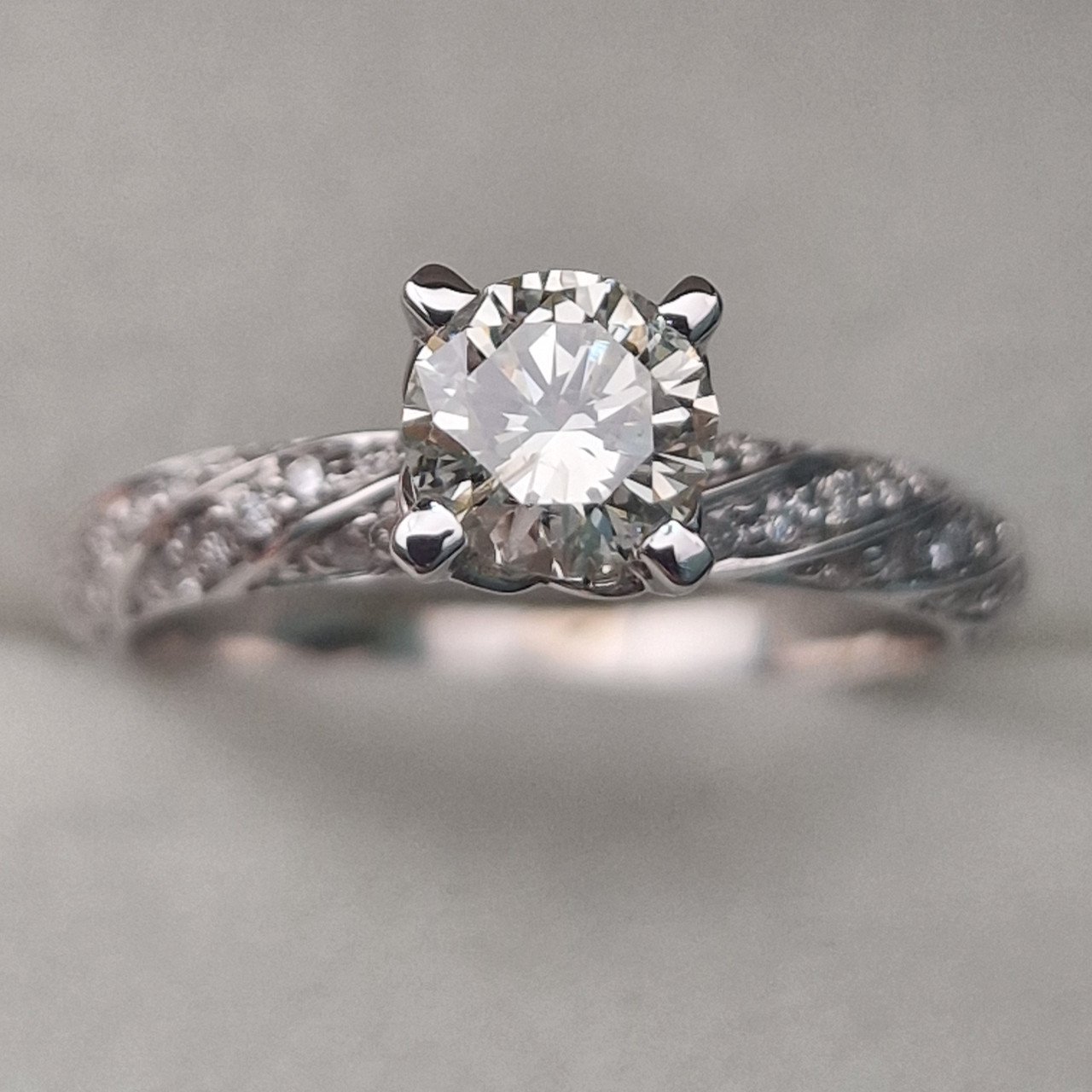Кольцо Deimantas 104832687 17р 3,94гр 0,88ct. купить,NaN