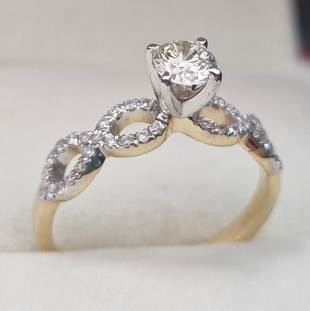 Кольцо Deimantas 104833074 17р 2,64гр 0,60ct. купить,NaN