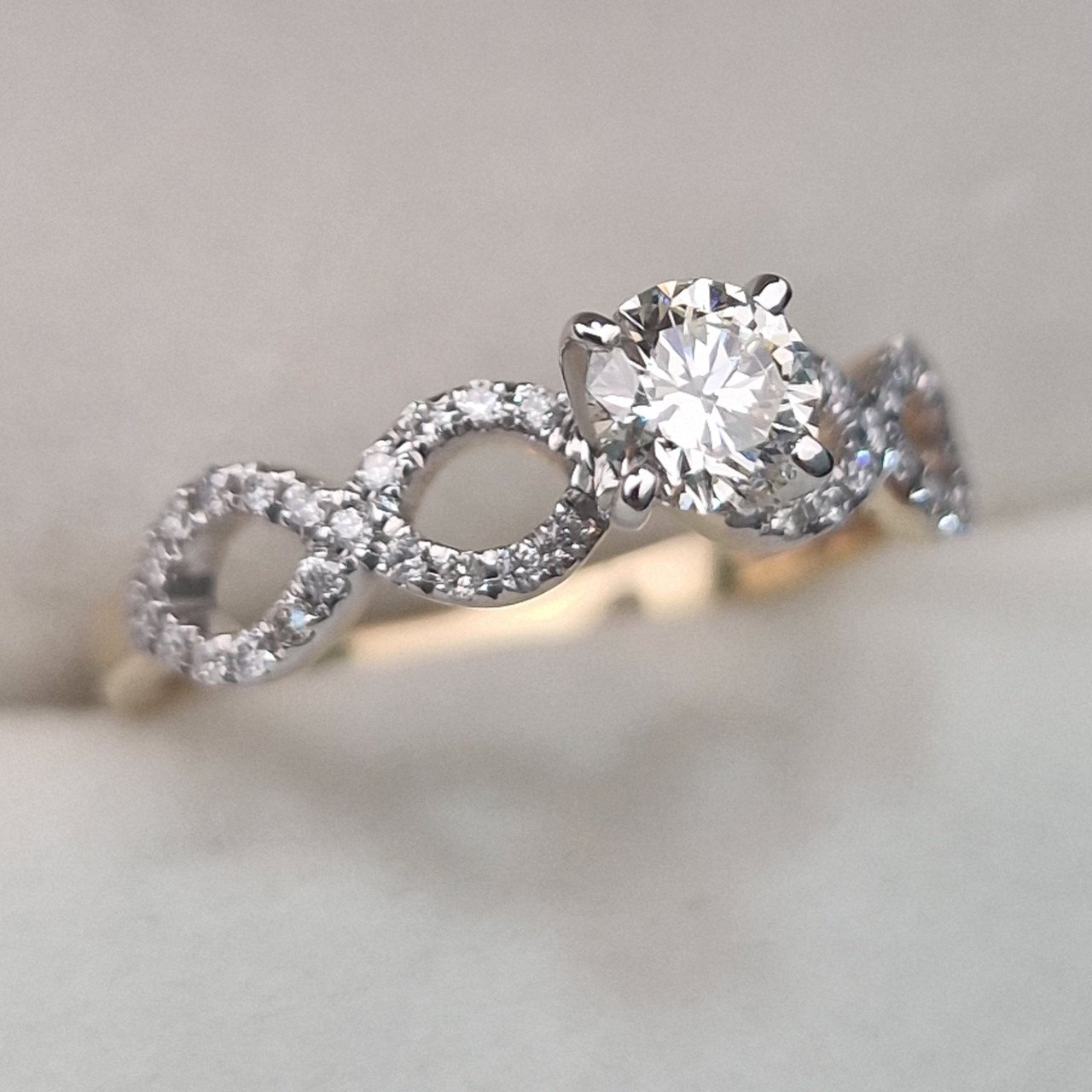 Кольцо Deimantas 104833074 17р 2,64гр 0,60ct. купить,NaN