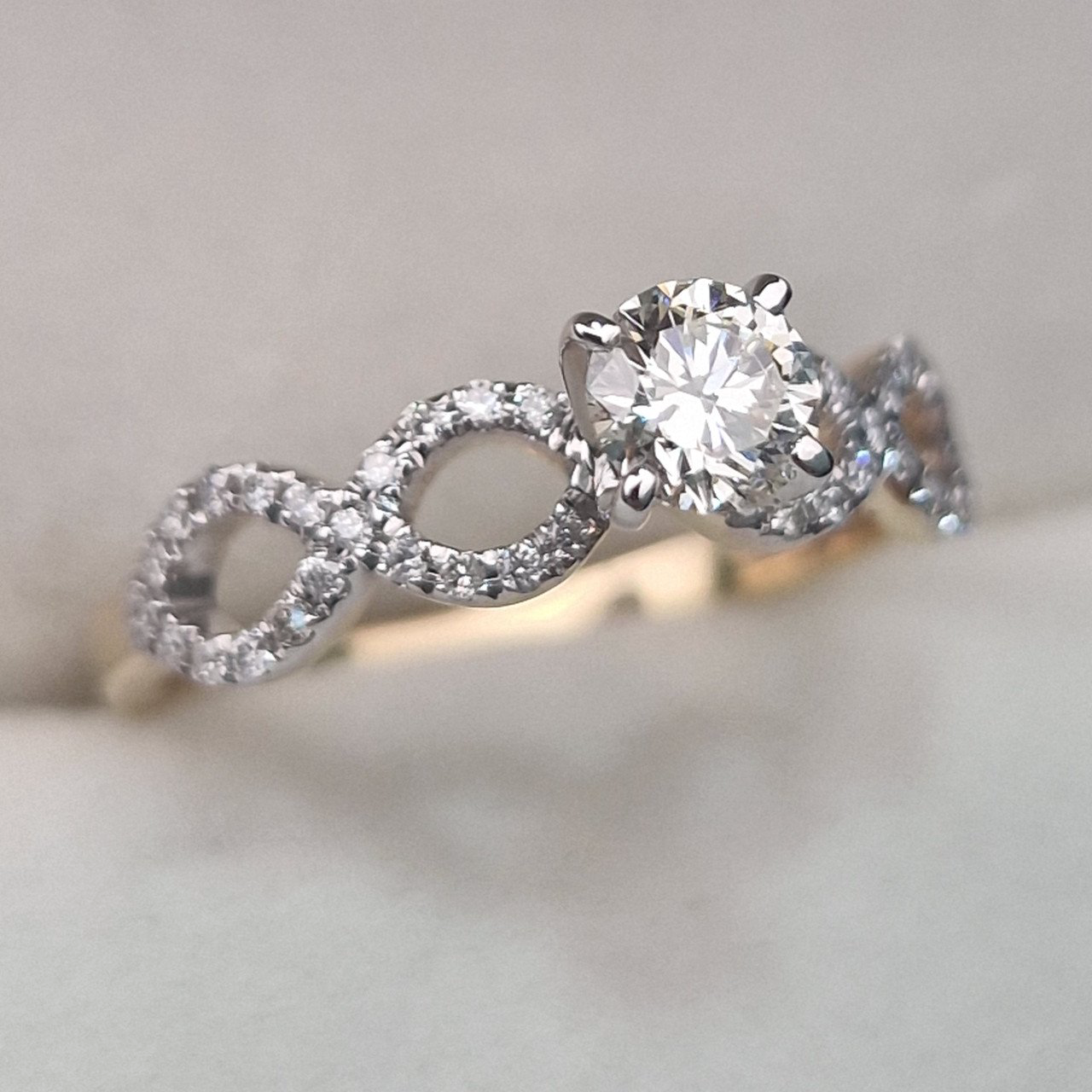 Кольцо Deimantas 104833074 17р 2,64гр 0,60ct. купить,NaN