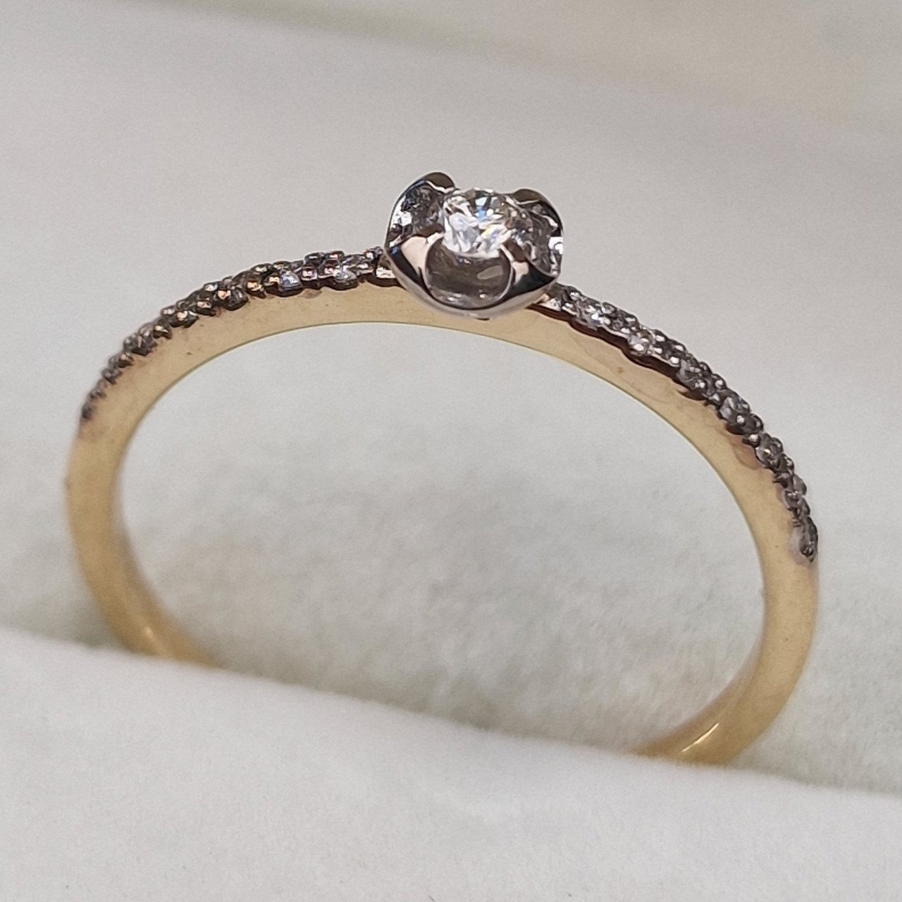 Кольцо Deimantas 105081221 16,5р 1,22гр 0,115ct. купить,NaN