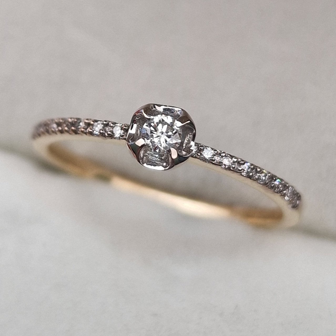 Кольцо Deimantas 105081221 16,5р 1,22гр 0,115ct. купить,NaN