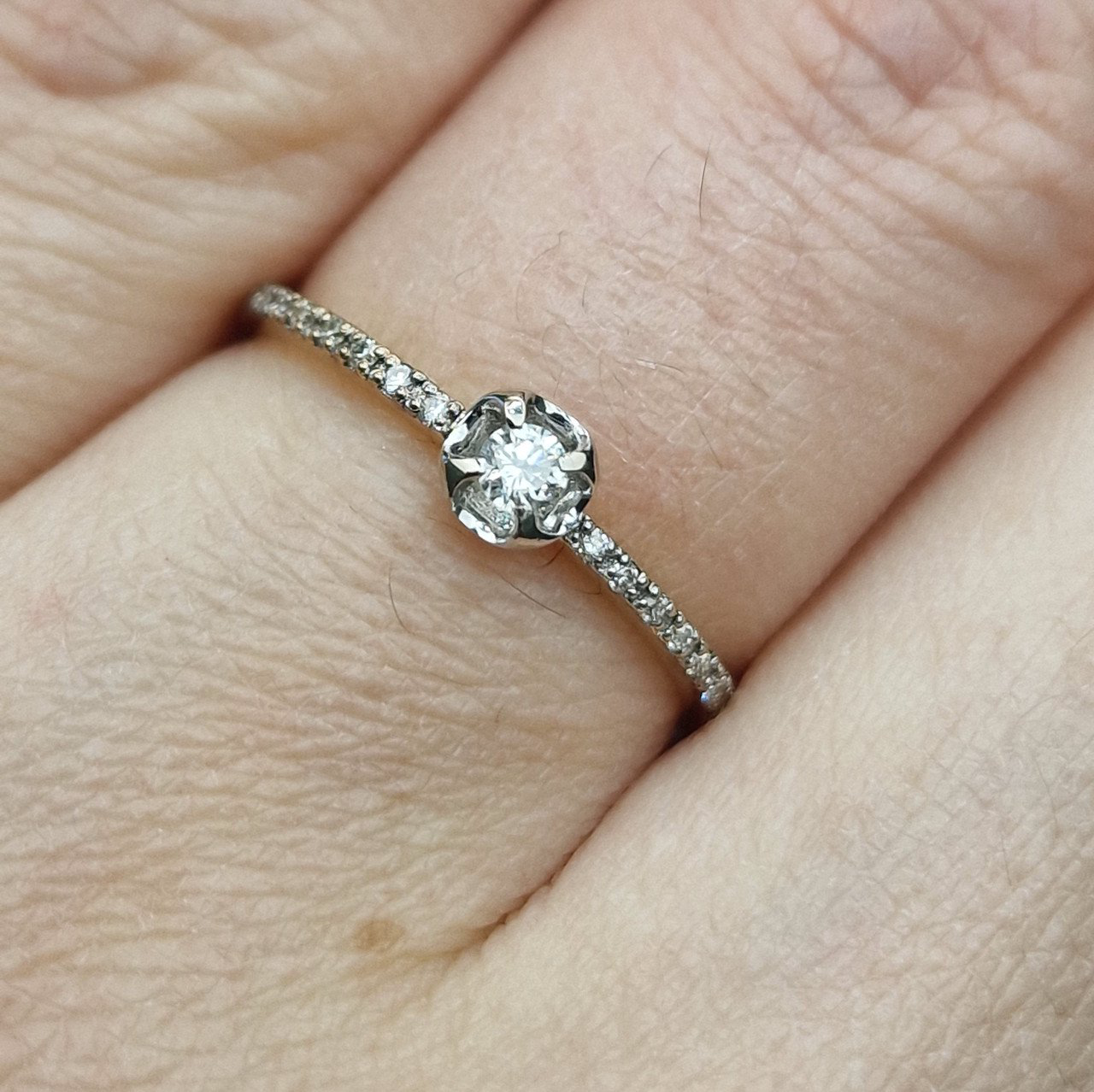 Кольцо Deimantas 105081221 16,5р 1,22гр 0,115ct. купить,NaN