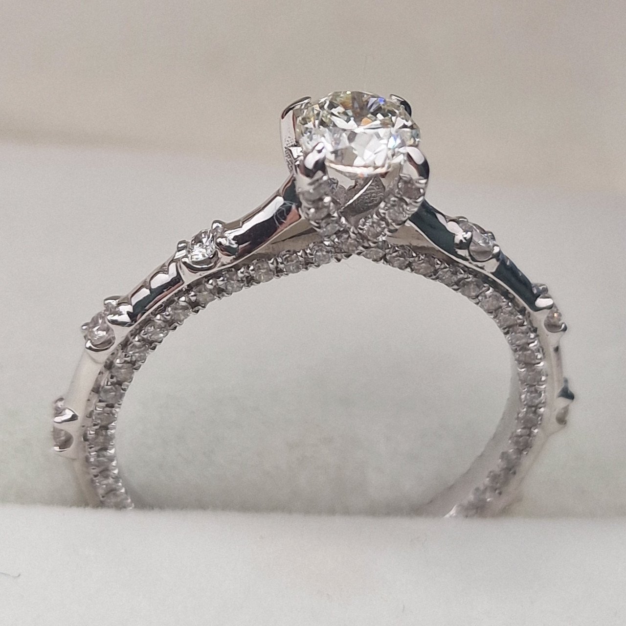 Кольцо Deimantas 104833835 17р 2,99гр 1,54ct. купить,NaN