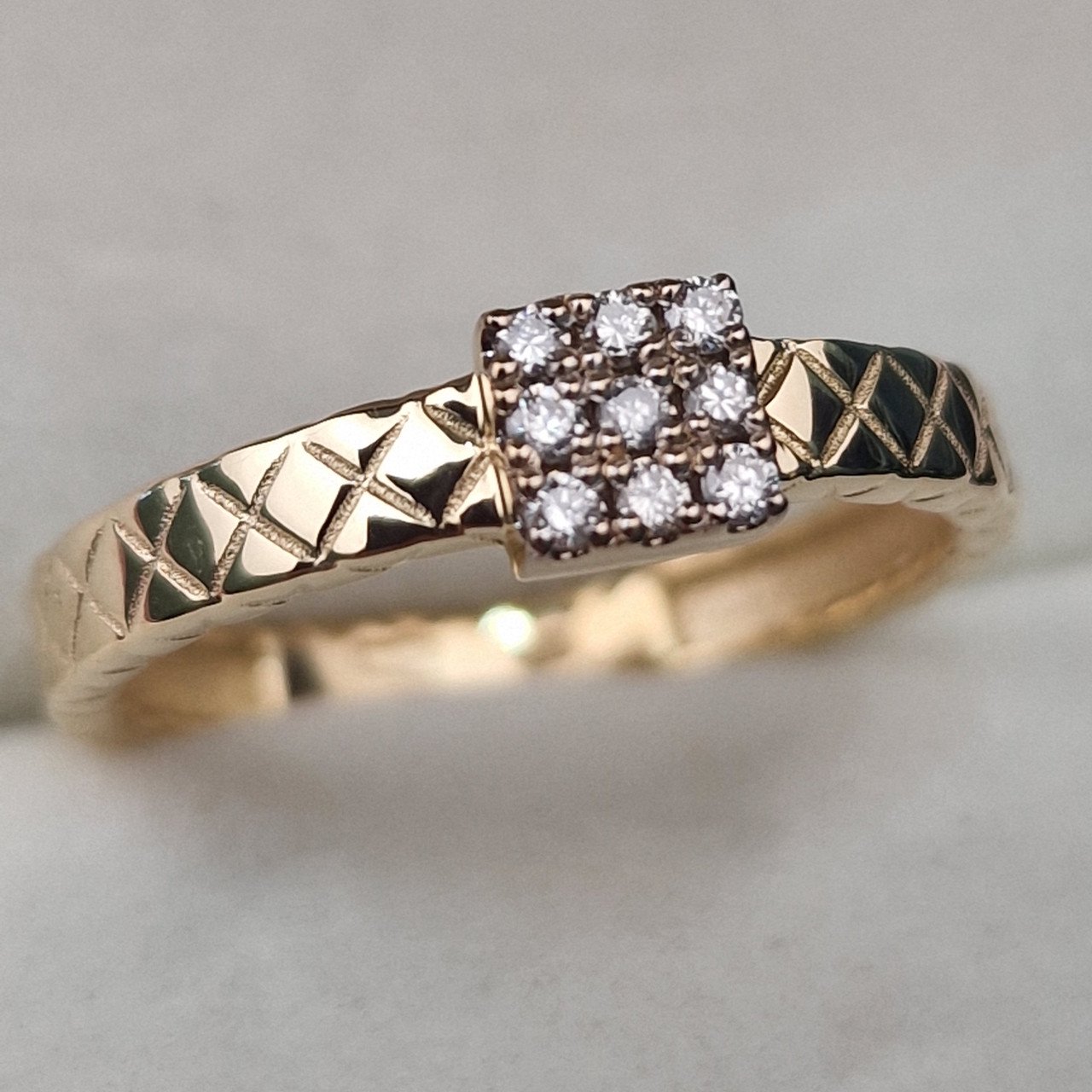 Кольцо Deimantas 105082620 18р 3,02гр 0,134ct. купить,NaN