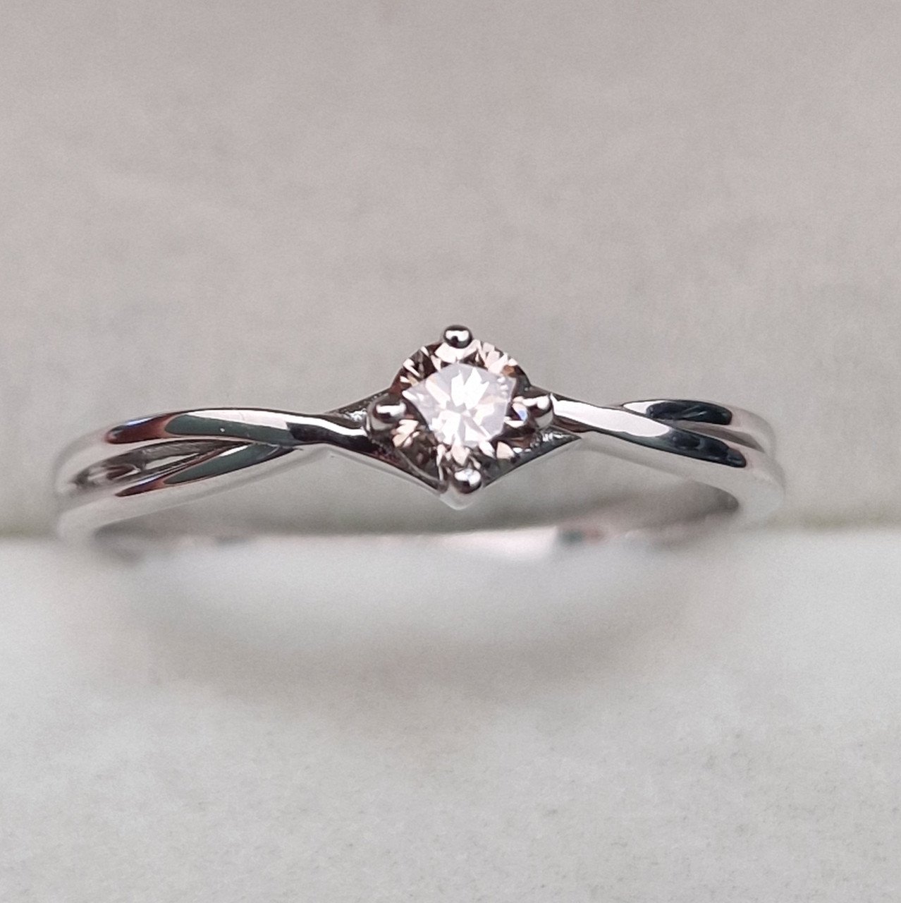 Кольцо Deimantas 105082625 17р 1,59гр 0,176ct. купить,NaN