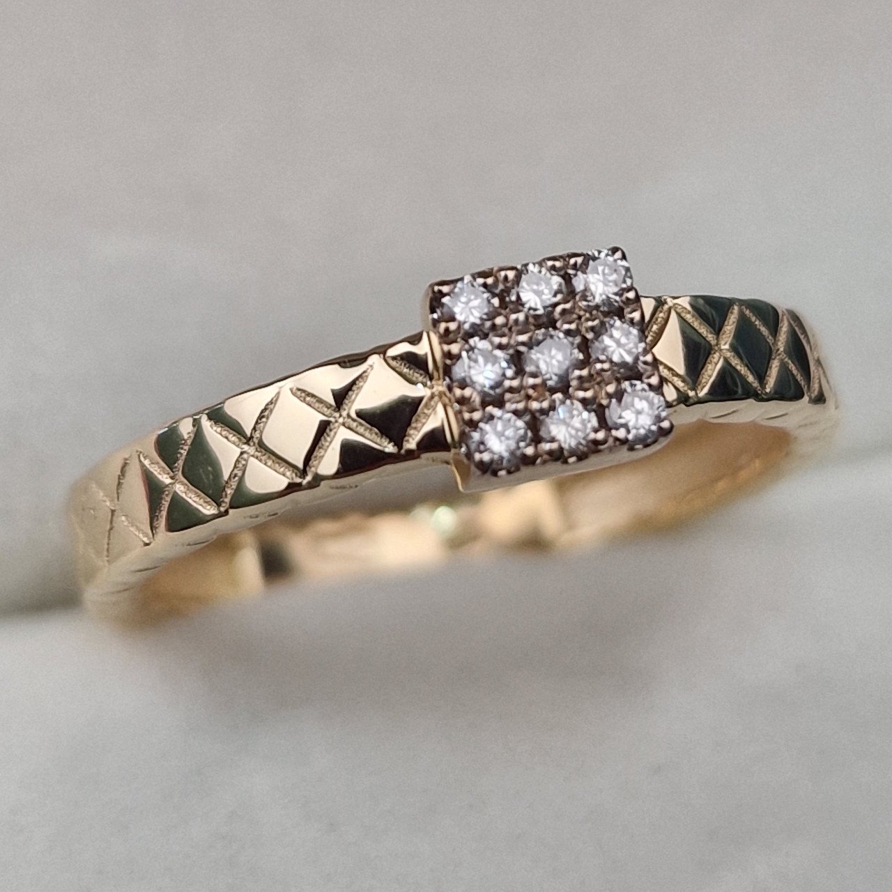 Кольцо Deimantas 105082620 18р 3,02гр 0,134ct. купить,NaN