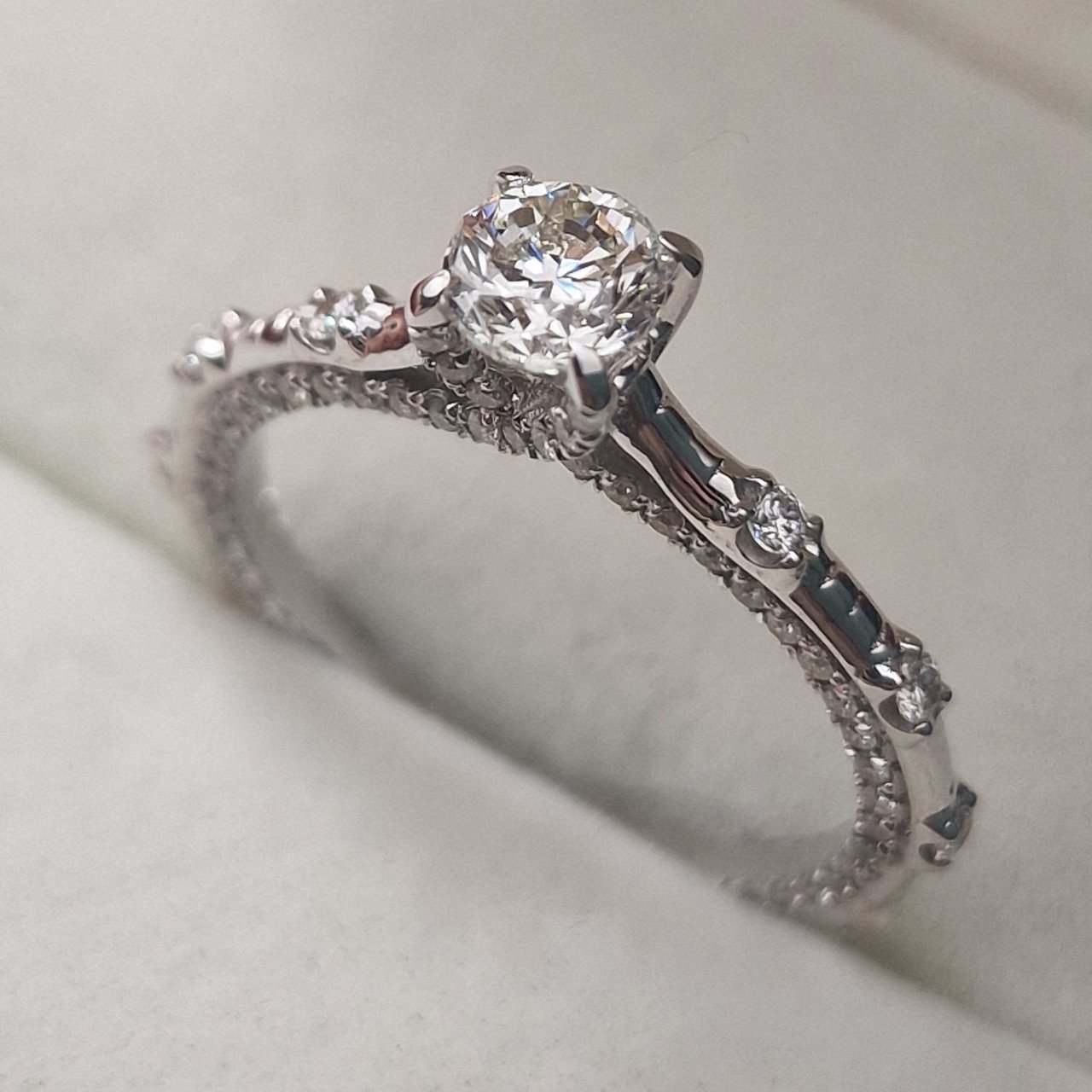 Кольцо Deimantas 104833835 17р 2,99гр 1,54ct. купить,NaN