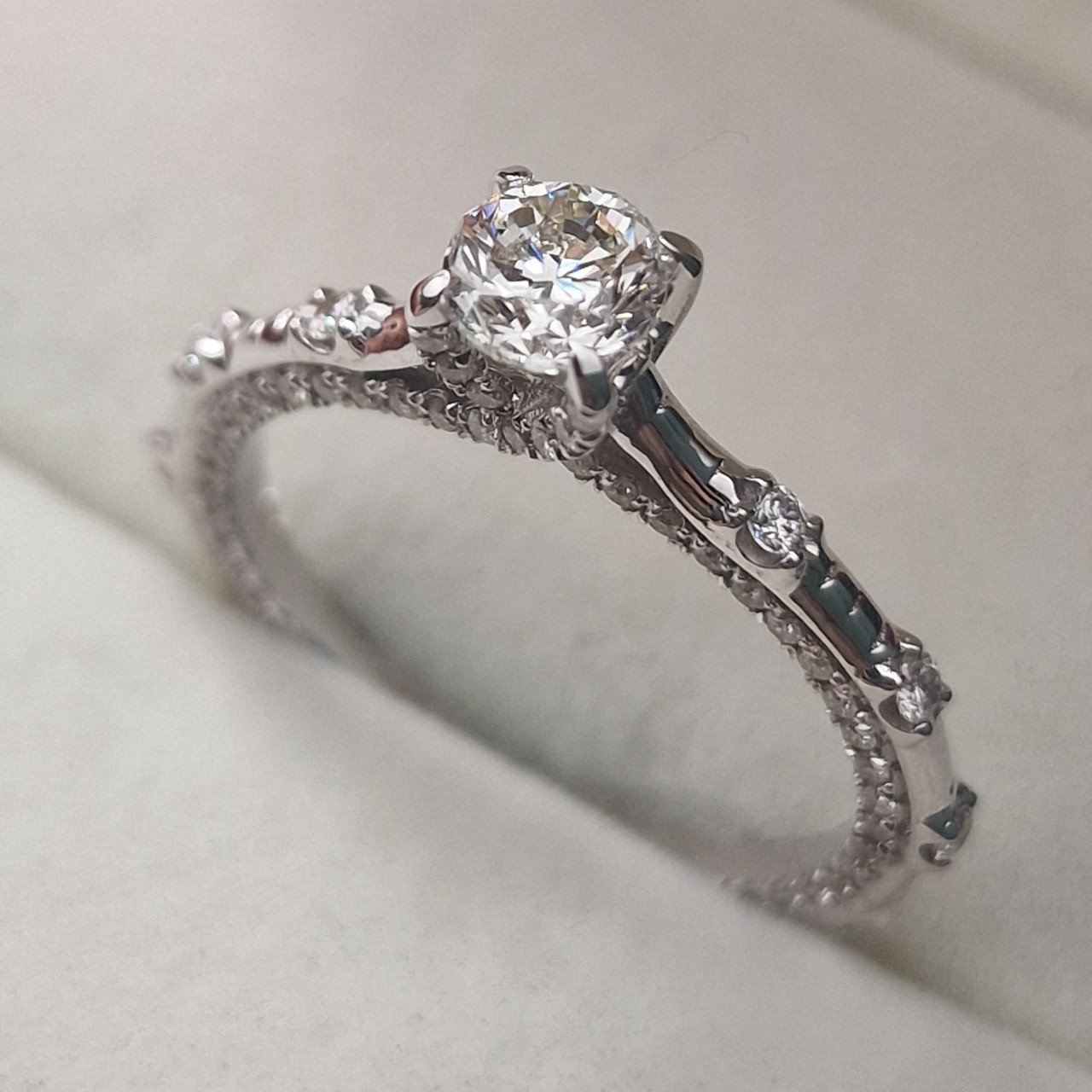 Кольцо Deimantas 104833835 17р 2,99гр 1,54ct. купить,NaN