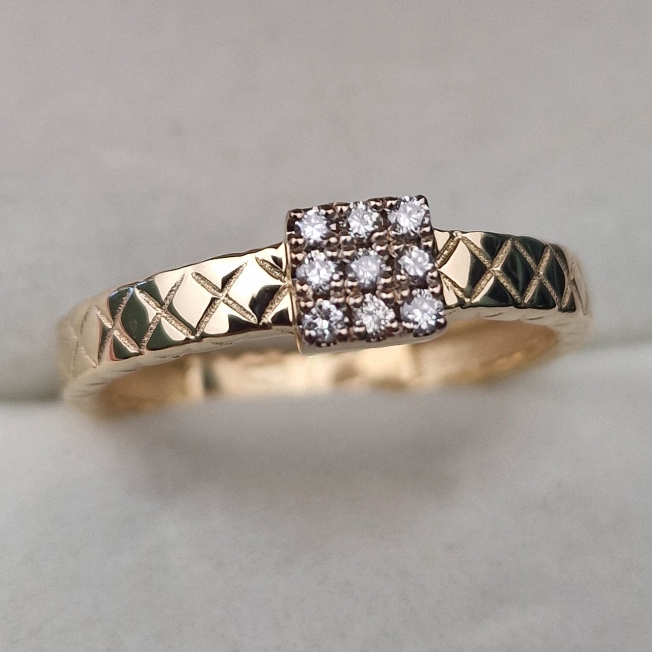 Кольцо Deimantas 105082620 18р 3,02гр 0,134ct. купить,NaN